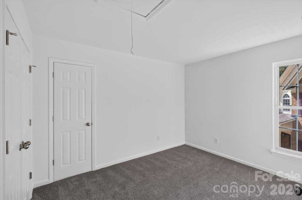 Single Family Residence at 2536 Thornfield Road, Charlotte, photo 28 of 39