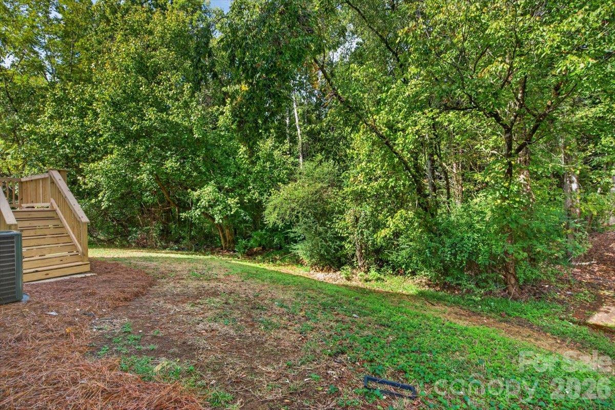 Single Family Residence at 2536 Thornfield Road, Charlotte, photo 34 of 39
