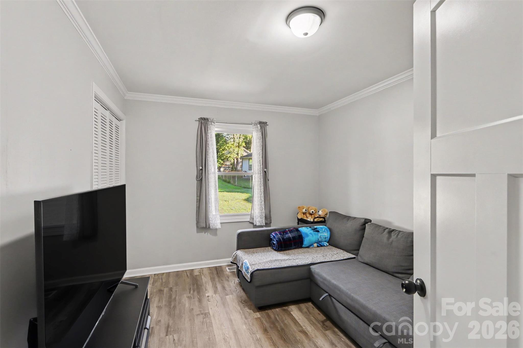 Single Family Residence at 115 Adcock Street, Belmont, photo 29 of 45