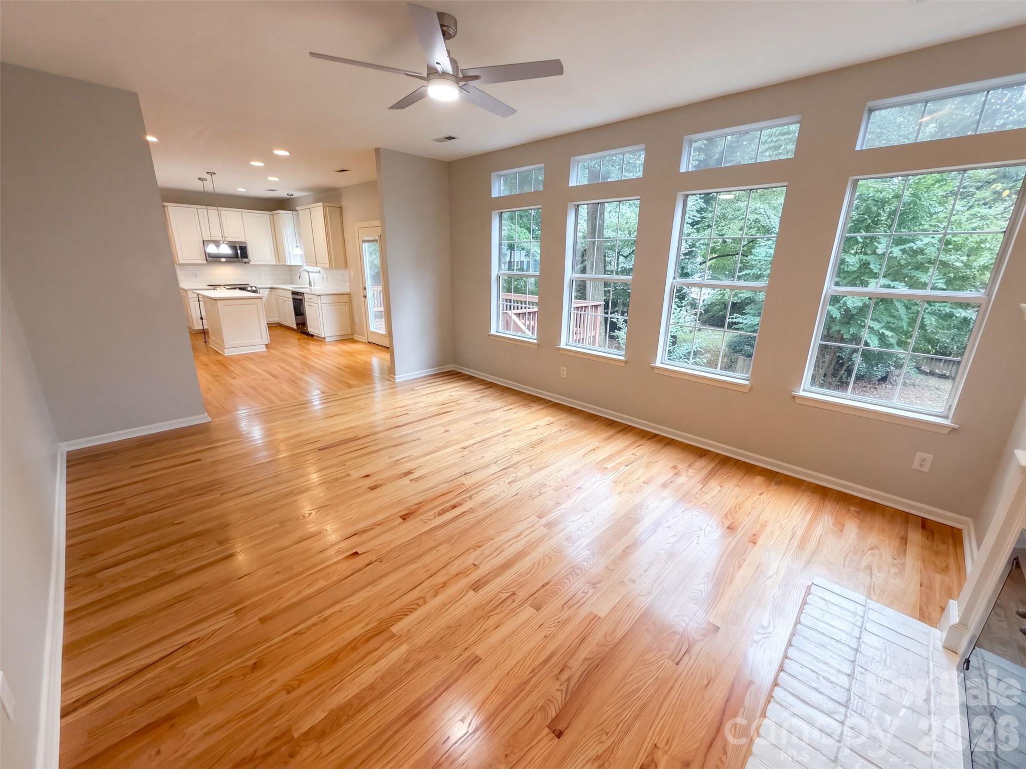 Single Family Residence at 6306 Oxwynn Lane, Charlotte, photo 12 of 36