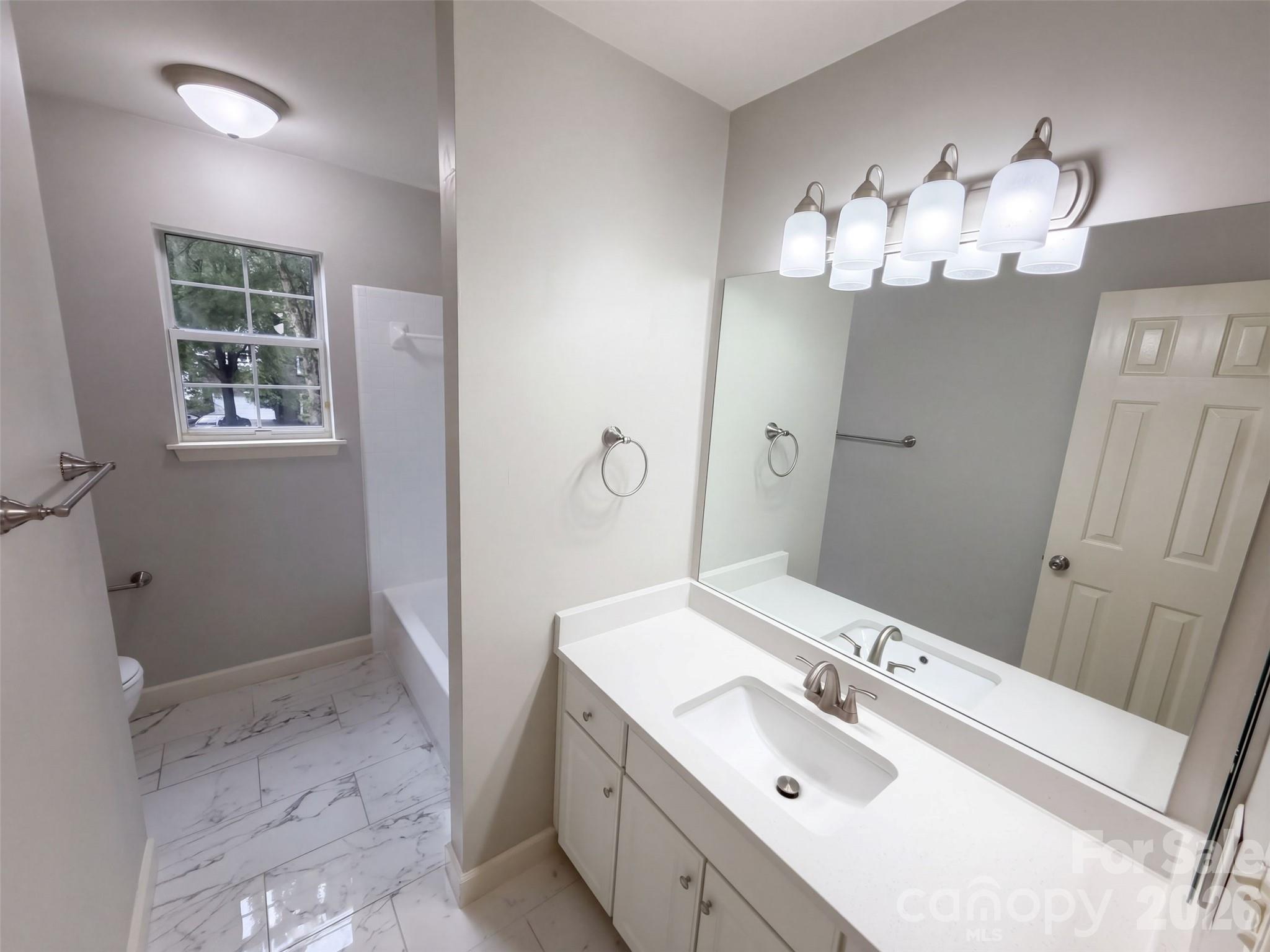 Single Family Residence at 6306 Oxwynn Lane, Charlotte, photo 22 of 36
