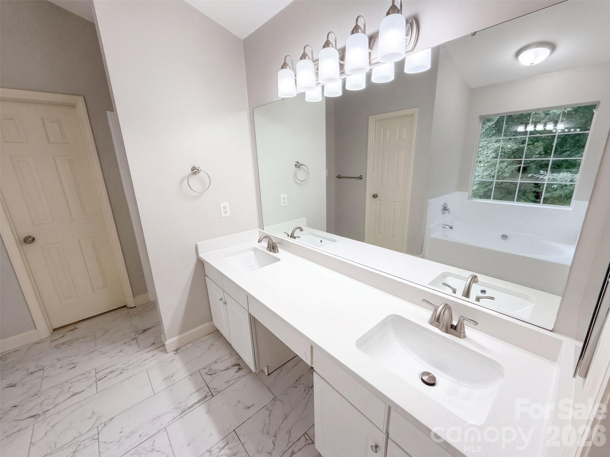 Single Family Residence at 6306 Oxwynn Lane, Charlotte, photo 27 of 36
