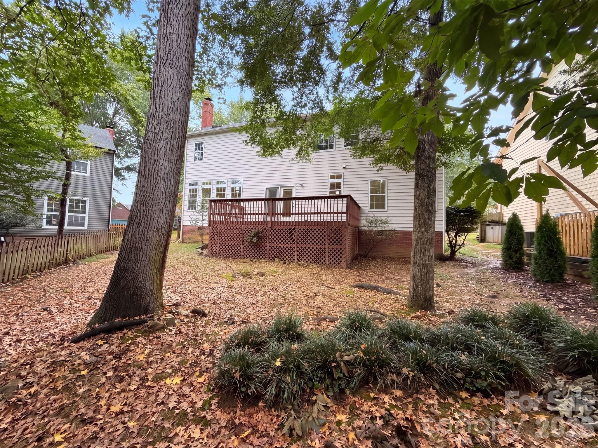 Single Family Residence at 6306 Oxwynn Lane, Charlotte, photo 33 of 36