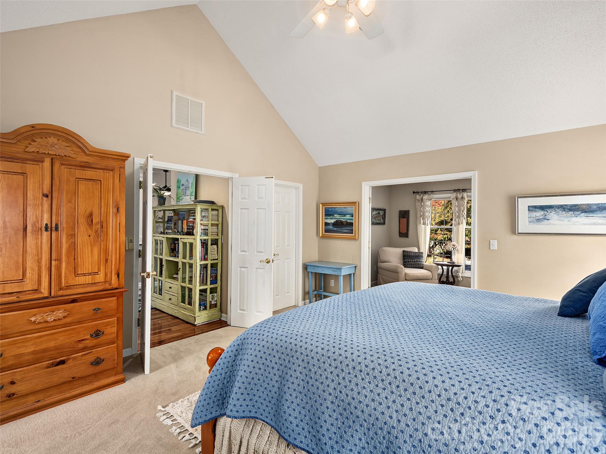 Primary Suite with Sitting Area - 23 Old Applewood Lane, Hendersonville