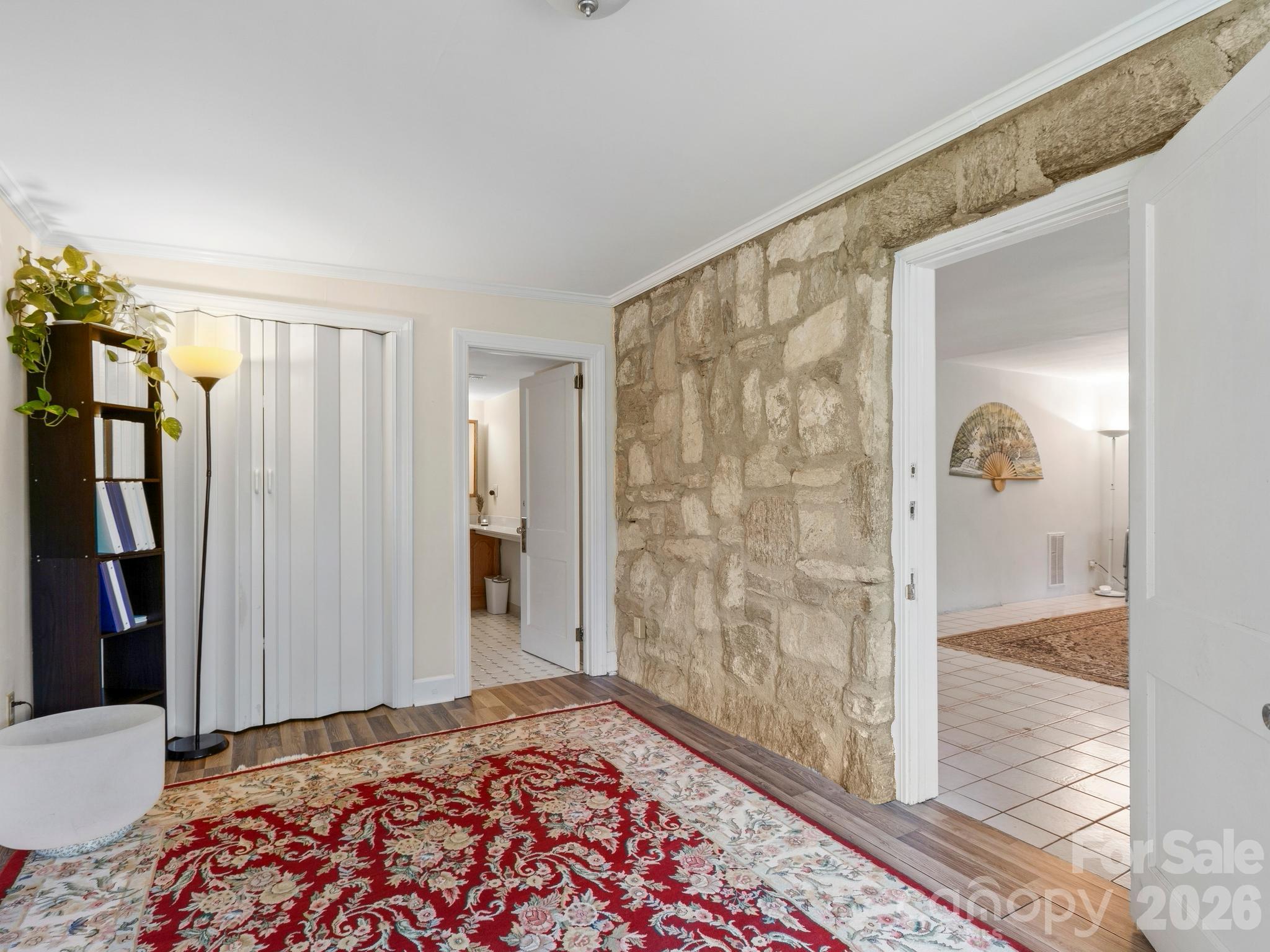 Single Family Residence at 389 Courtland Boulevard, Hendersonville, photo 28 of 47