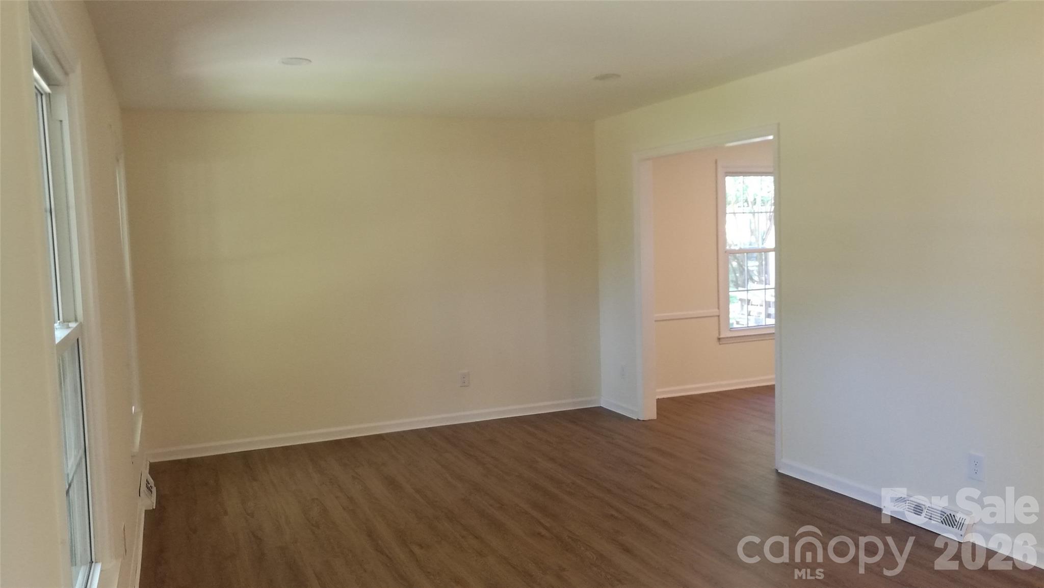 Living Room - 1140 Fieldstone Road, Mooresville