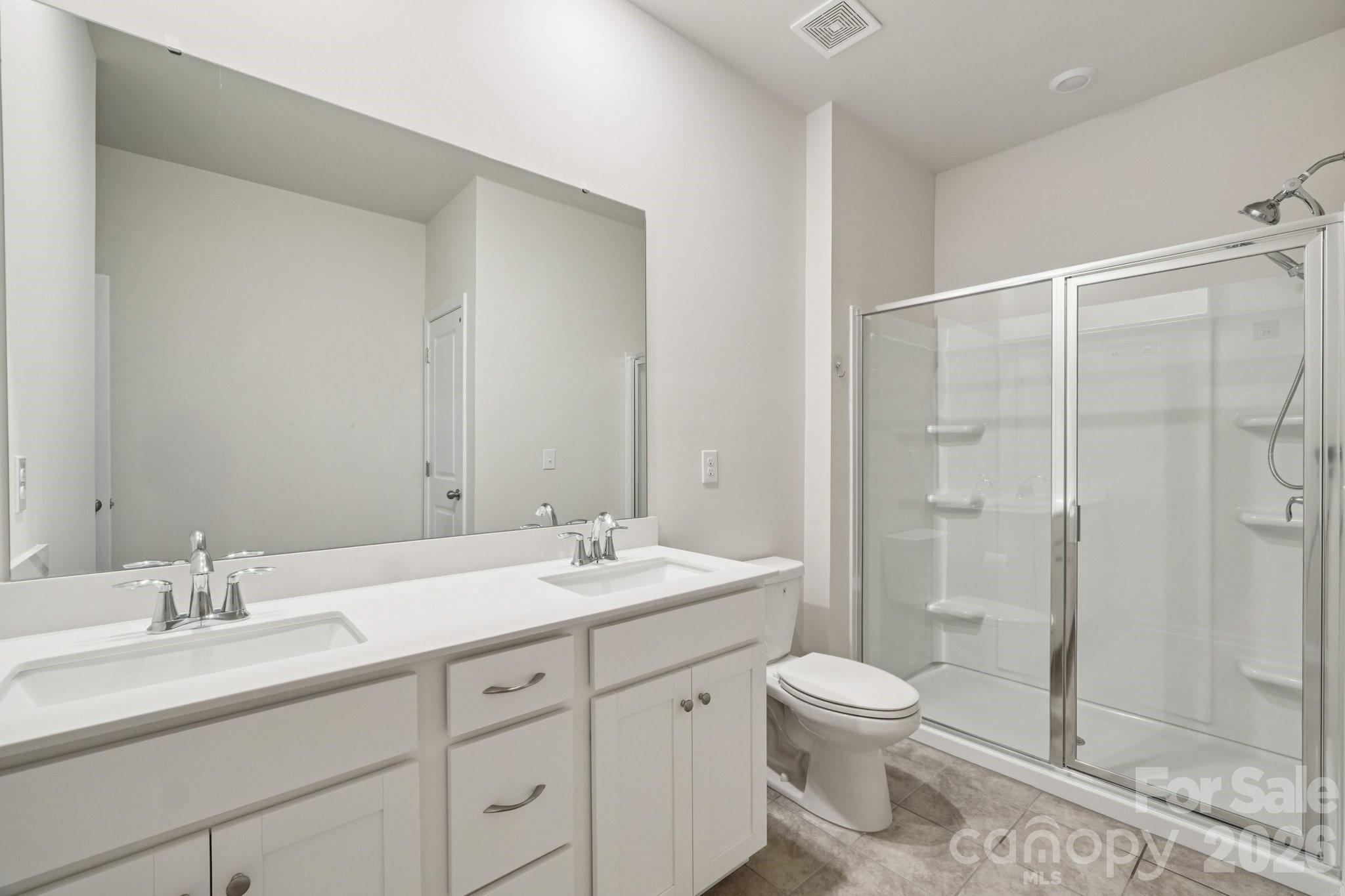 Main Level Bathroom - 299 Hamptons Cove Road, Troutman