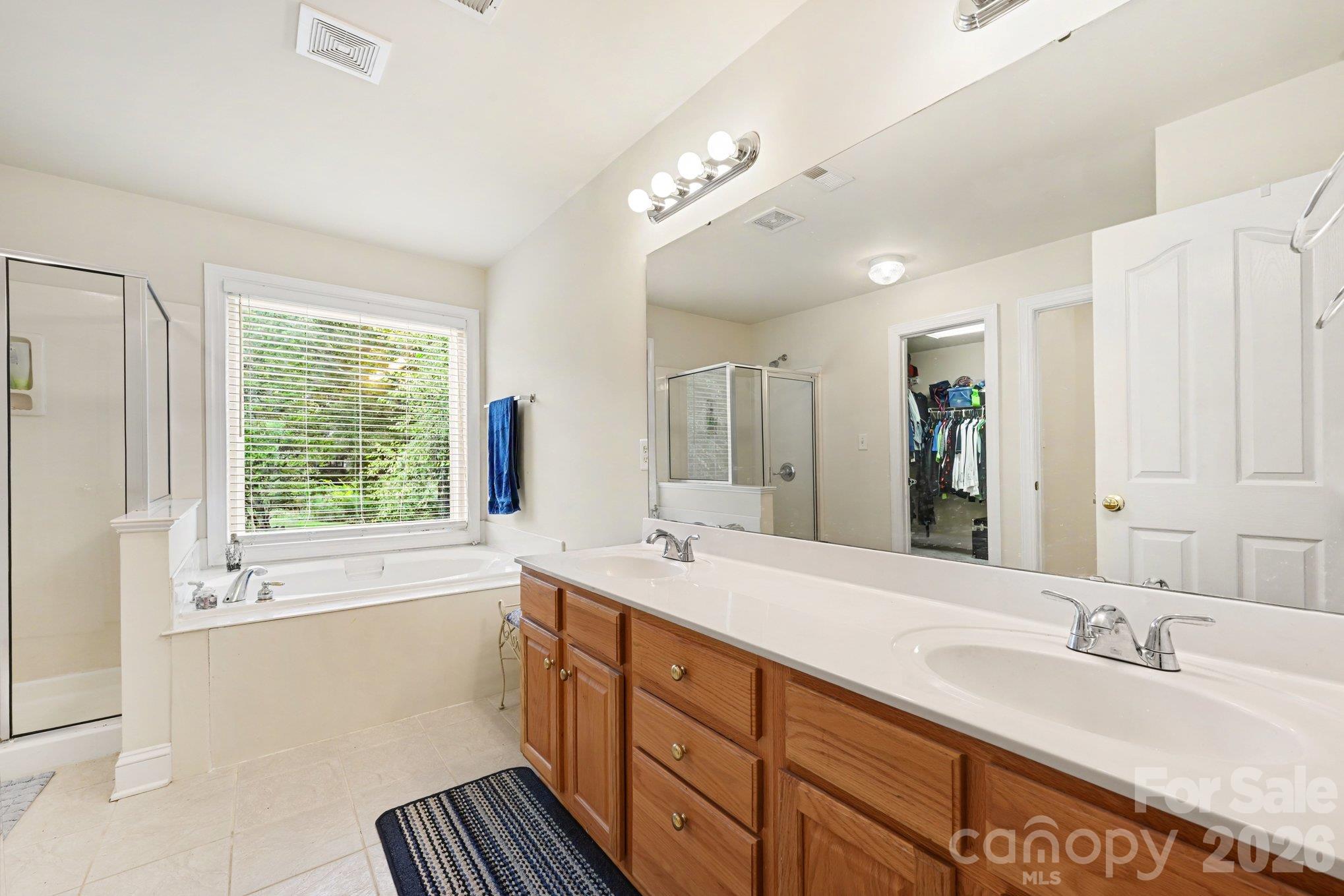 PRIMARY BATHROOM - 1418 Coachman Drive, Waxhaw
