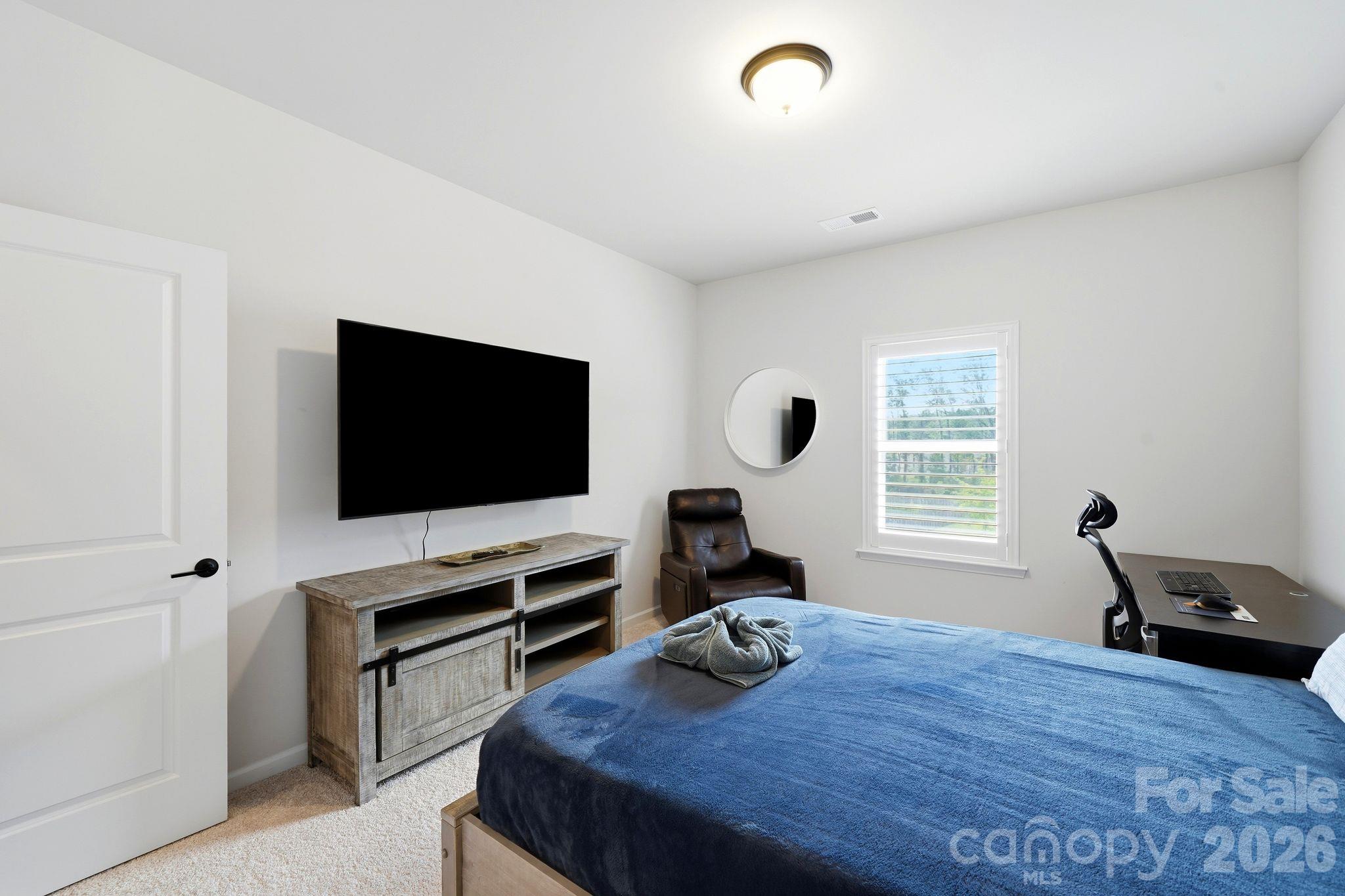 Single Family Residence at 6109 Sunspear Lane, Charlotte, photo 24 of 43