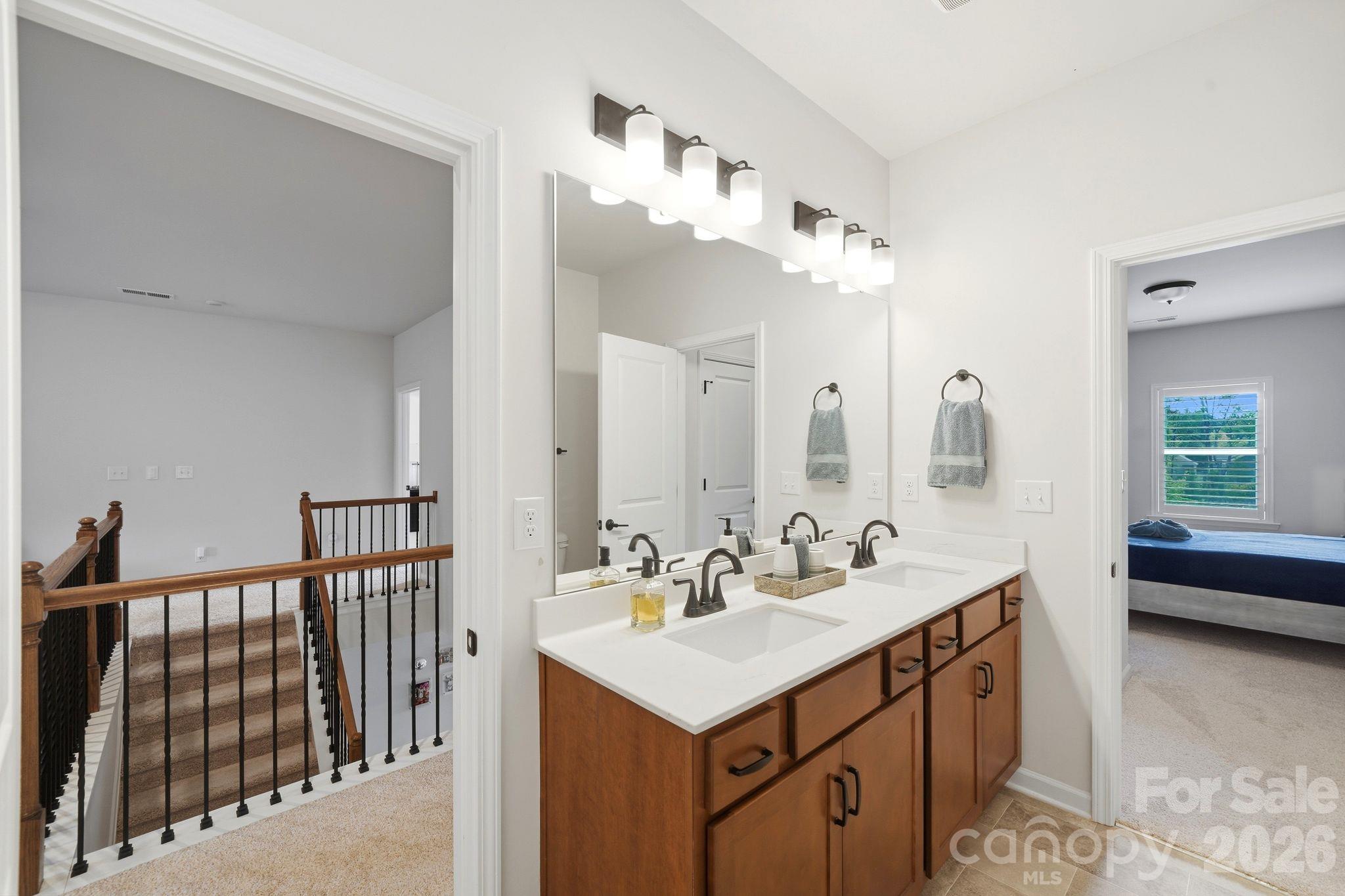 Single Family Residence at 6109 Sunspear Lane, Charlotte, photo 39 of 43