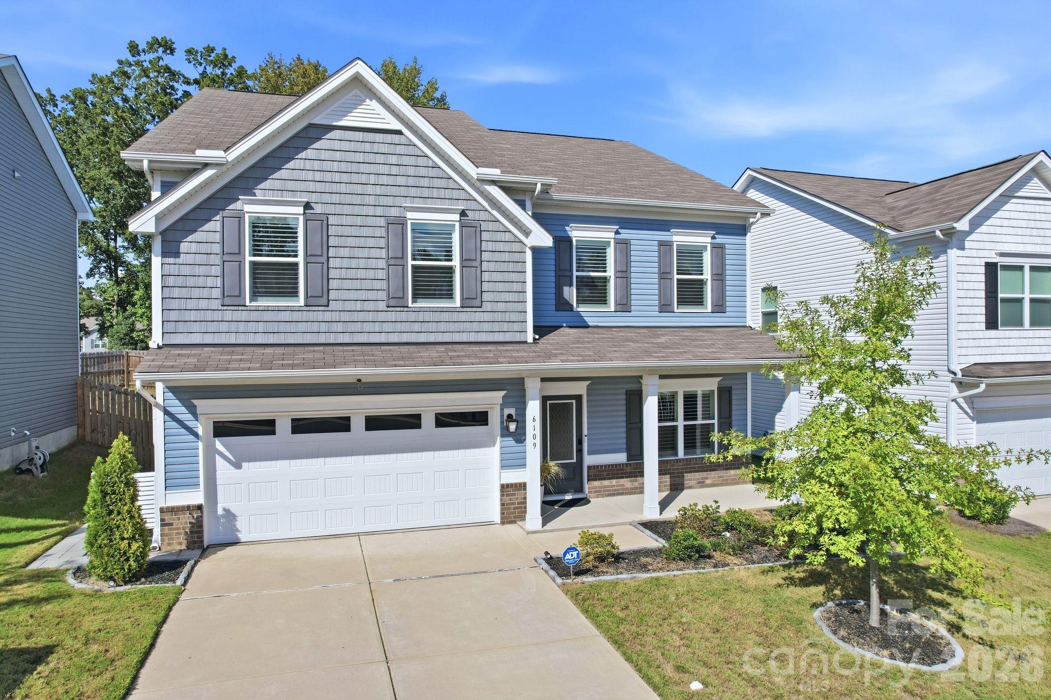 Single Family Residence at 6109 Sunspear Lane, Charlotte, photo 35 of 43