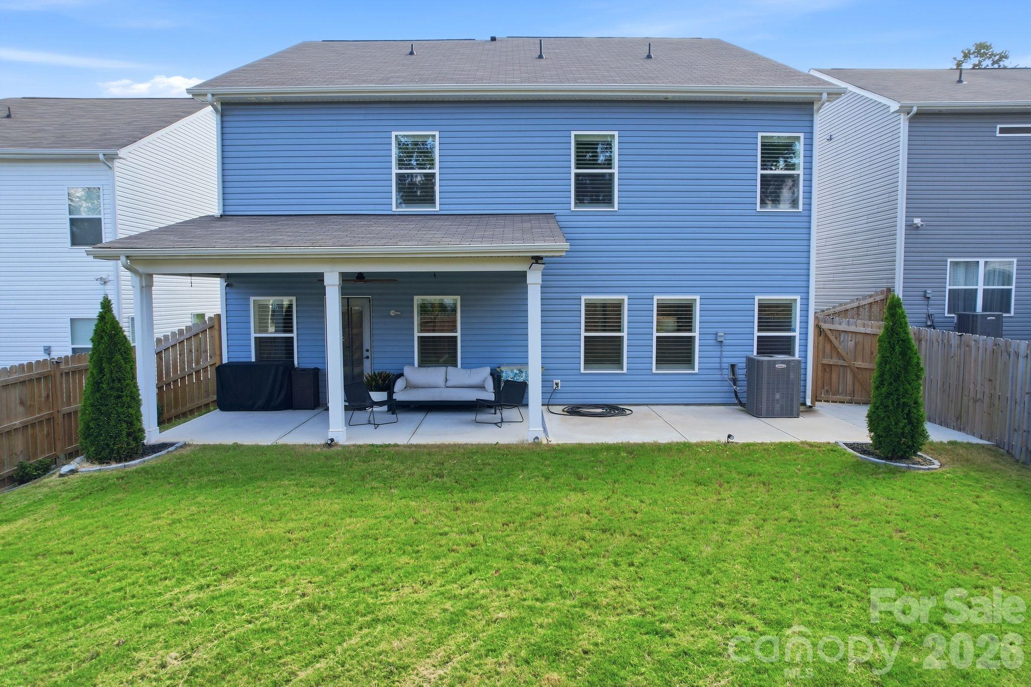 Single Family Residence at 6109 Sunspear Lane, Charlotte, photo 36 of 43