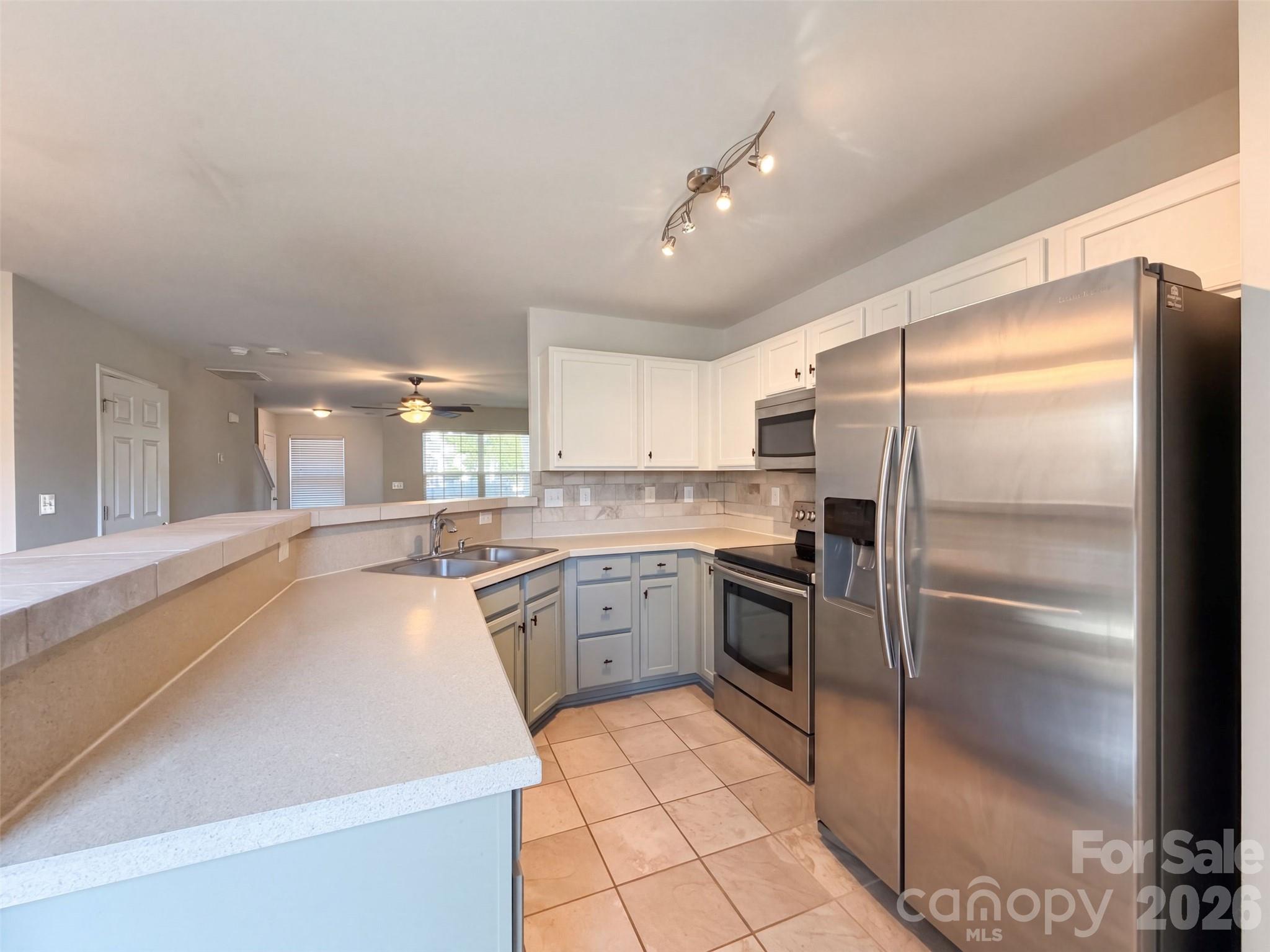 Townhouse at 10523 Trolley Run Drive, Cornelius, photo 2 of 17