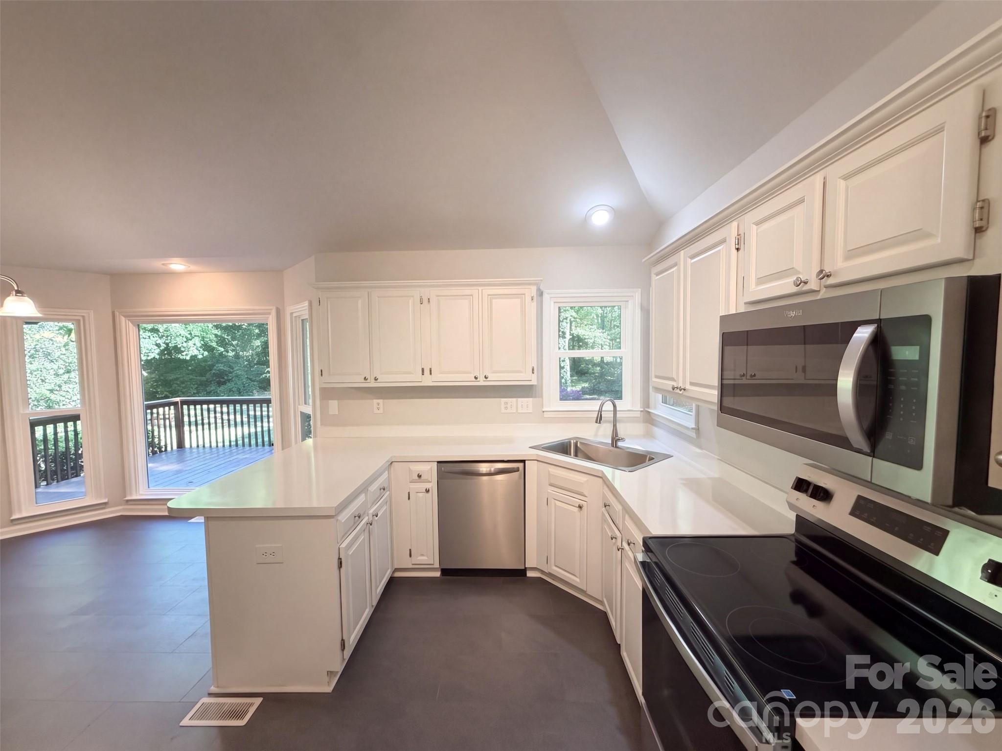 Single Family Residence at 1104 Thoroughbred Place NW, Concord, photo 2 of 17