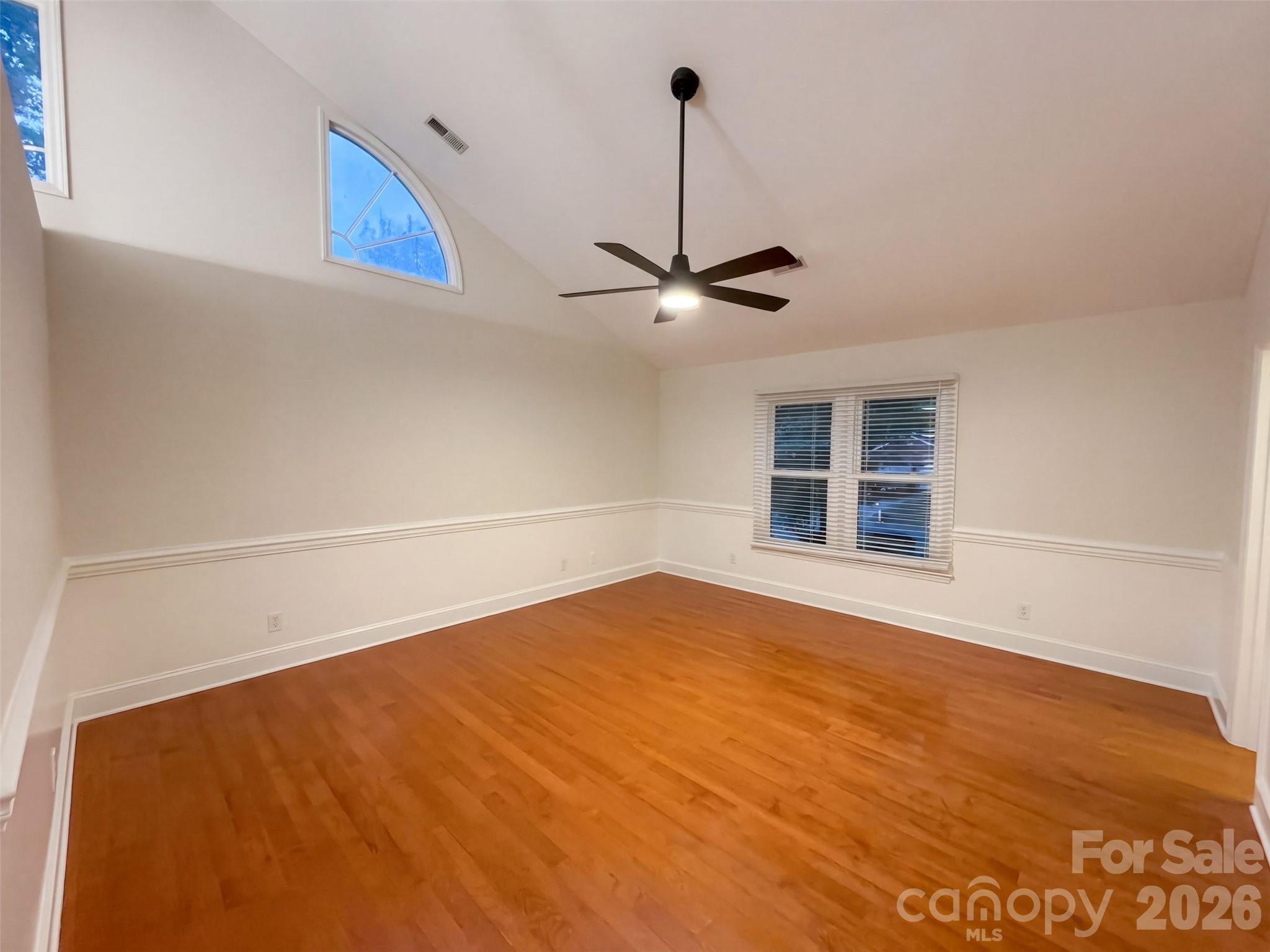 Single Family Residence at 2315 Heathershire Lane, Matthews, photo 4 of 28