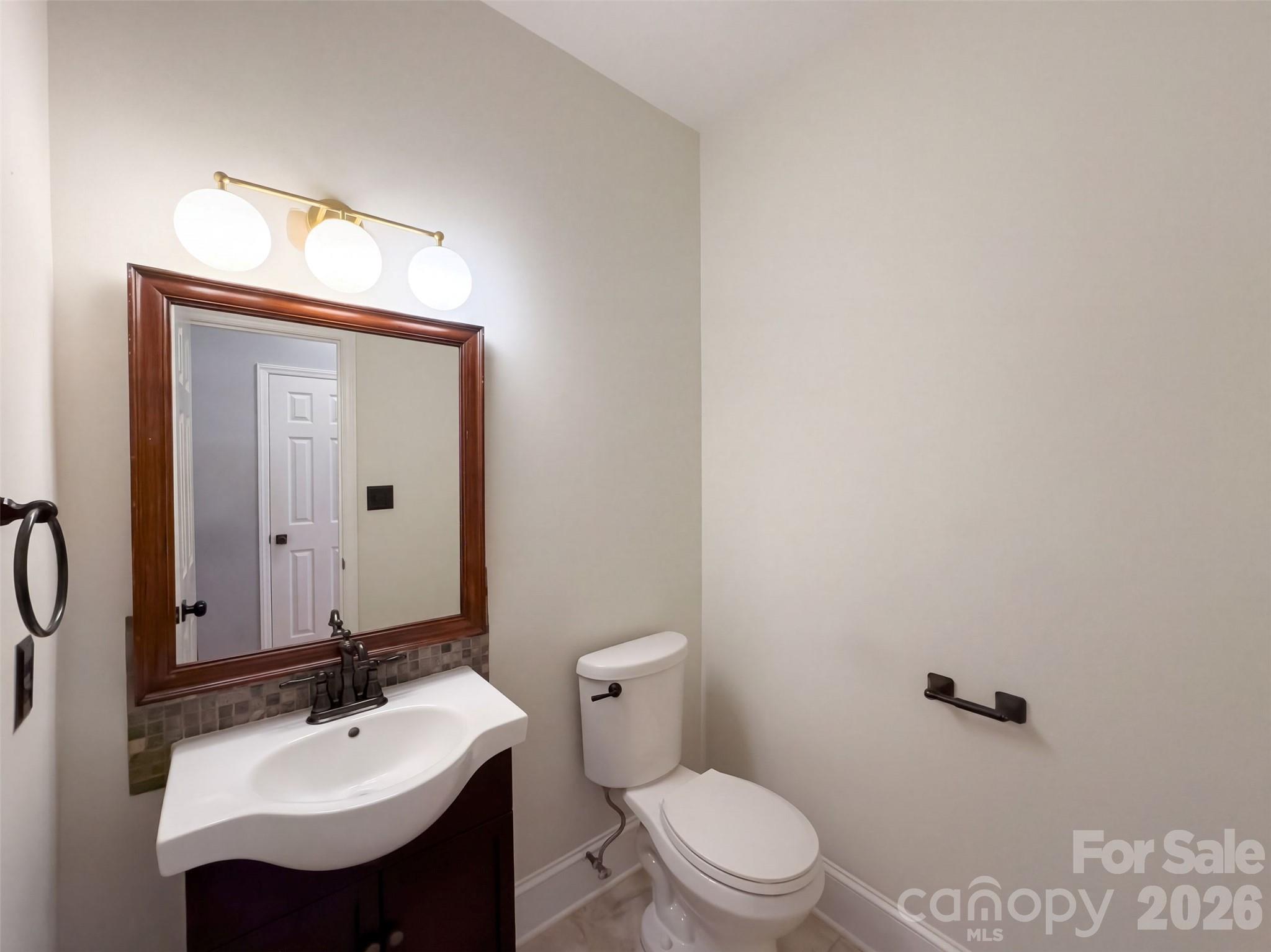 Single Family Residence at 2315 Heathershire Lane, Matthews, photo 24 of 28