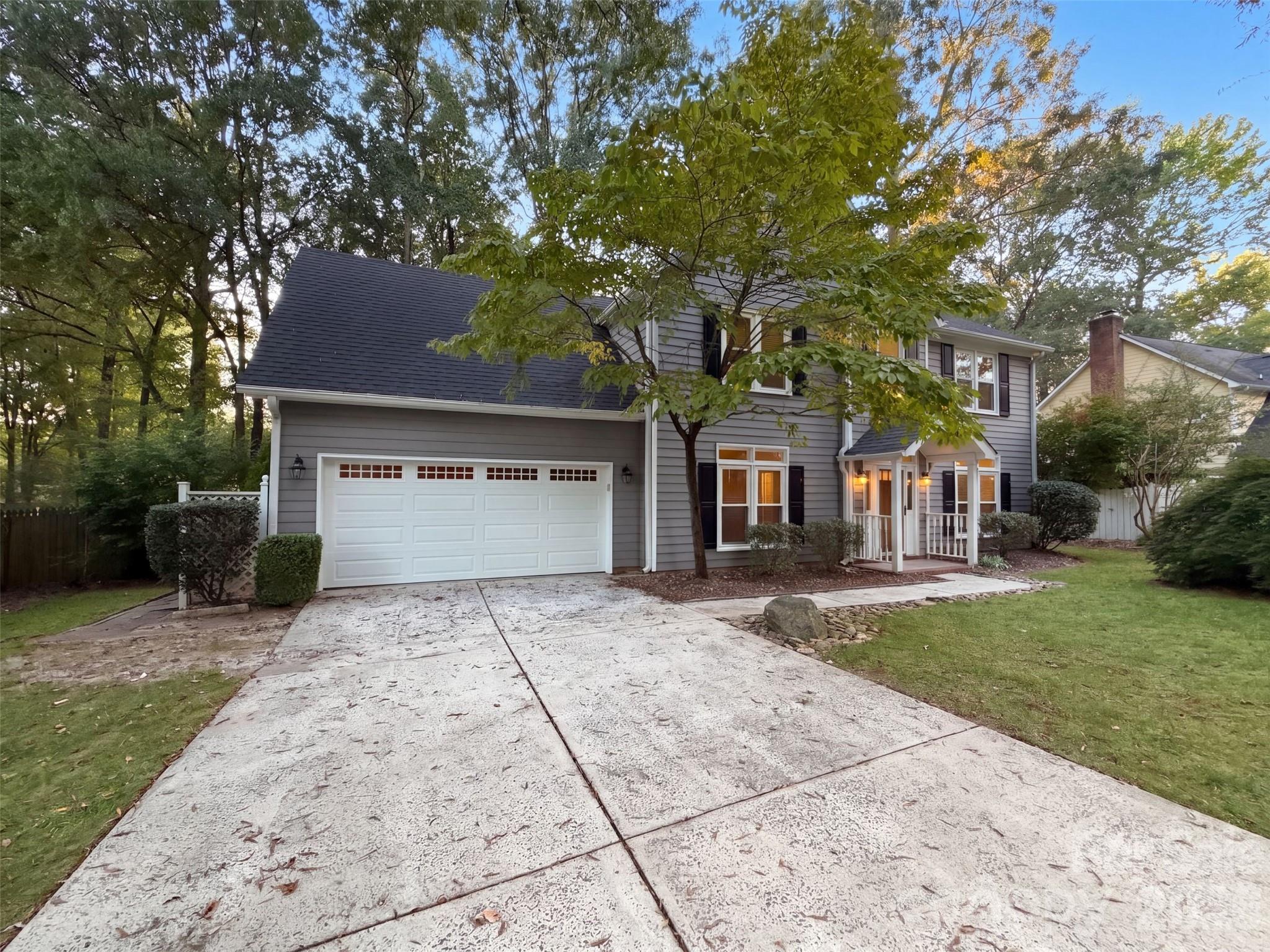 Single Family Residence at 2315 Heathershire Lane, Matthews, photo 26 of 28