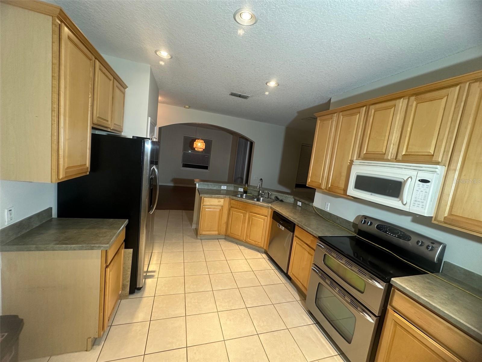 KITCHEN - 3011 PALERMO ROSE WAY, KISSIMMEE