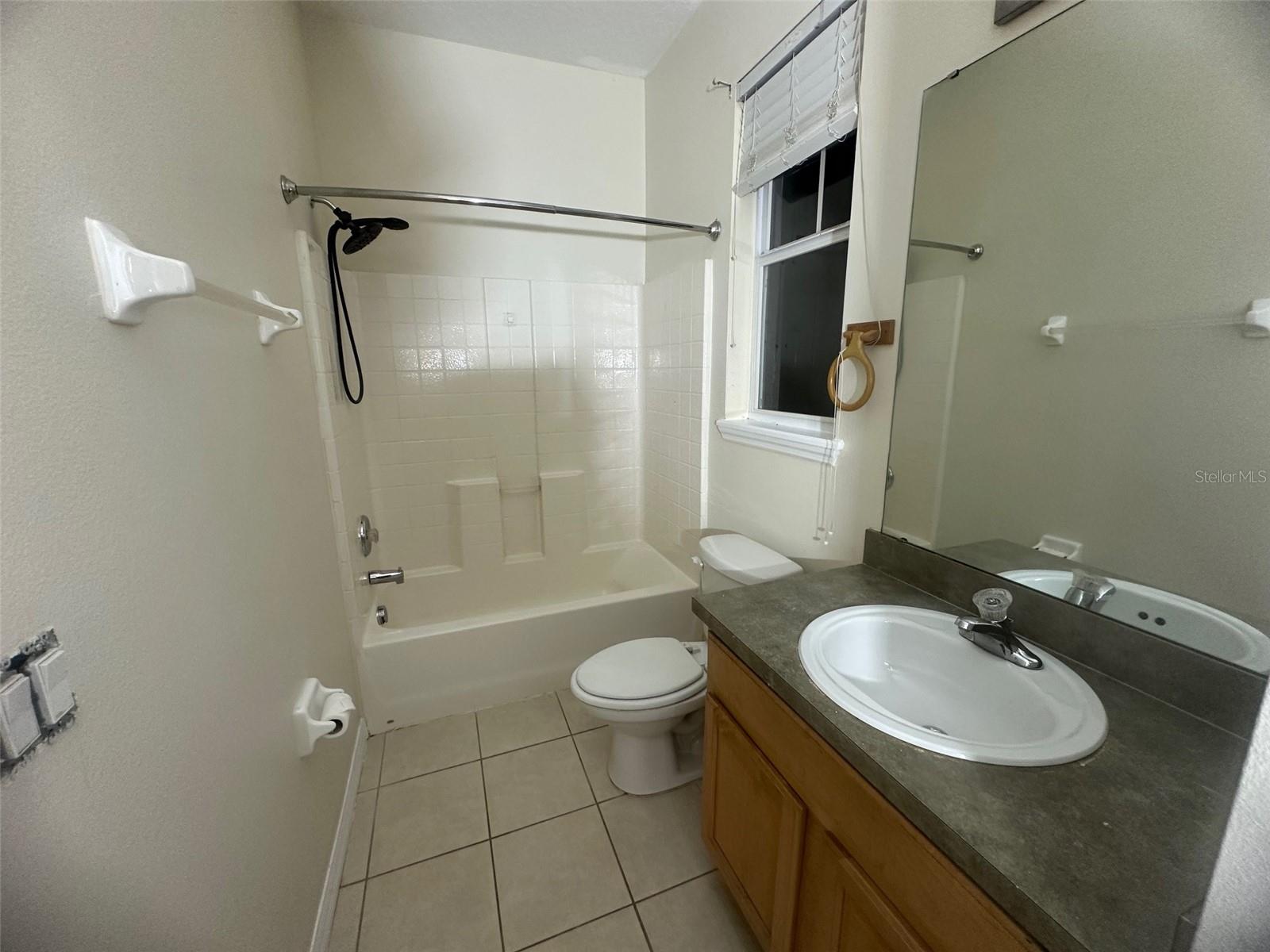 COMMON BATH - 3011 PALERMO ROSE WAY, KISSIMMEE
