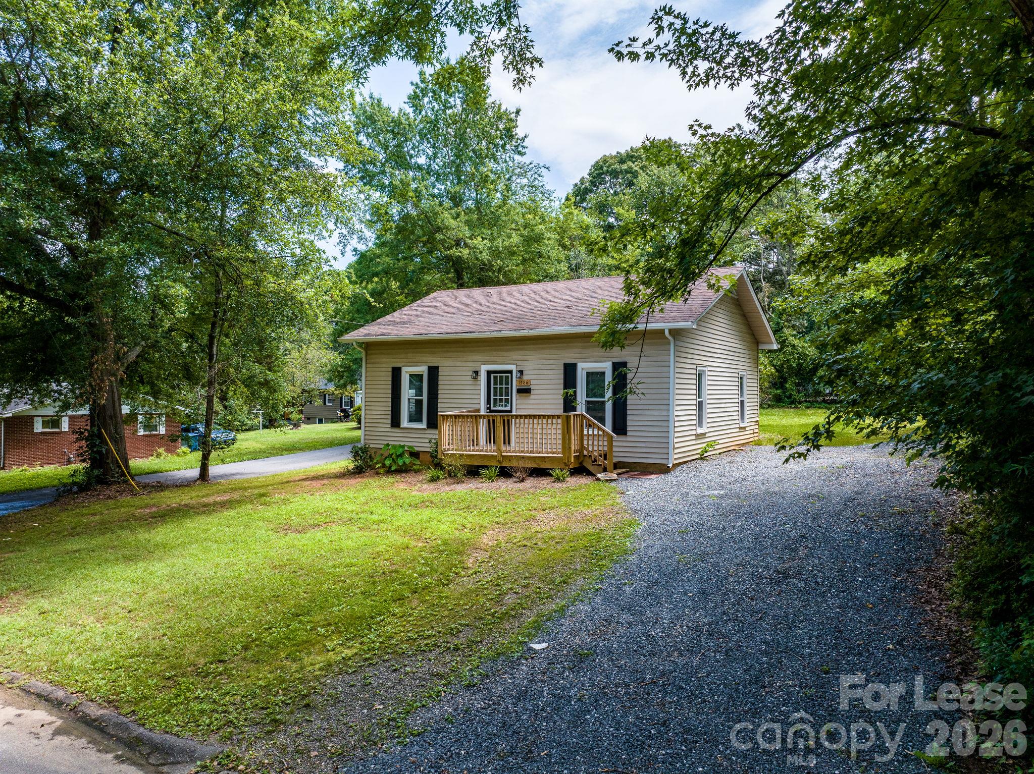 1586 3rd Street Drive NE
