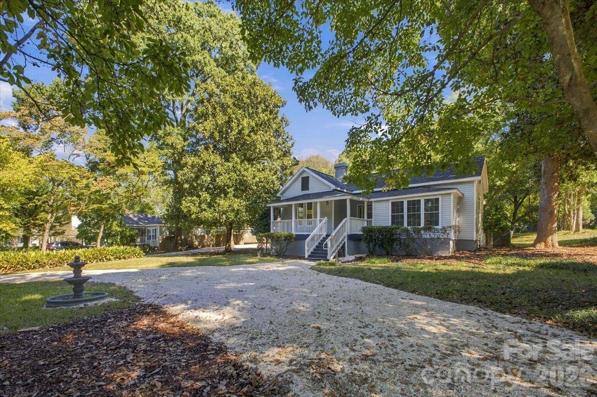 Single Family Residence at 315 Confederate Street, Fort Mill, photo 6 of 42