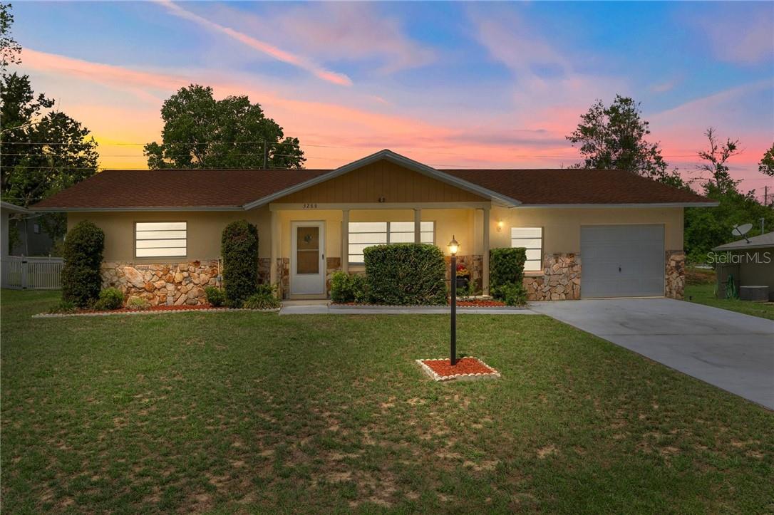 3288 N Maidencane DR, BEVERLYHILLS FL 34465