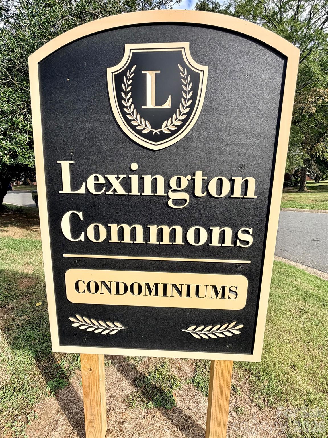 Condominium at 11011 Hunter Trail Lane, Charlotte, photo 2 of 23