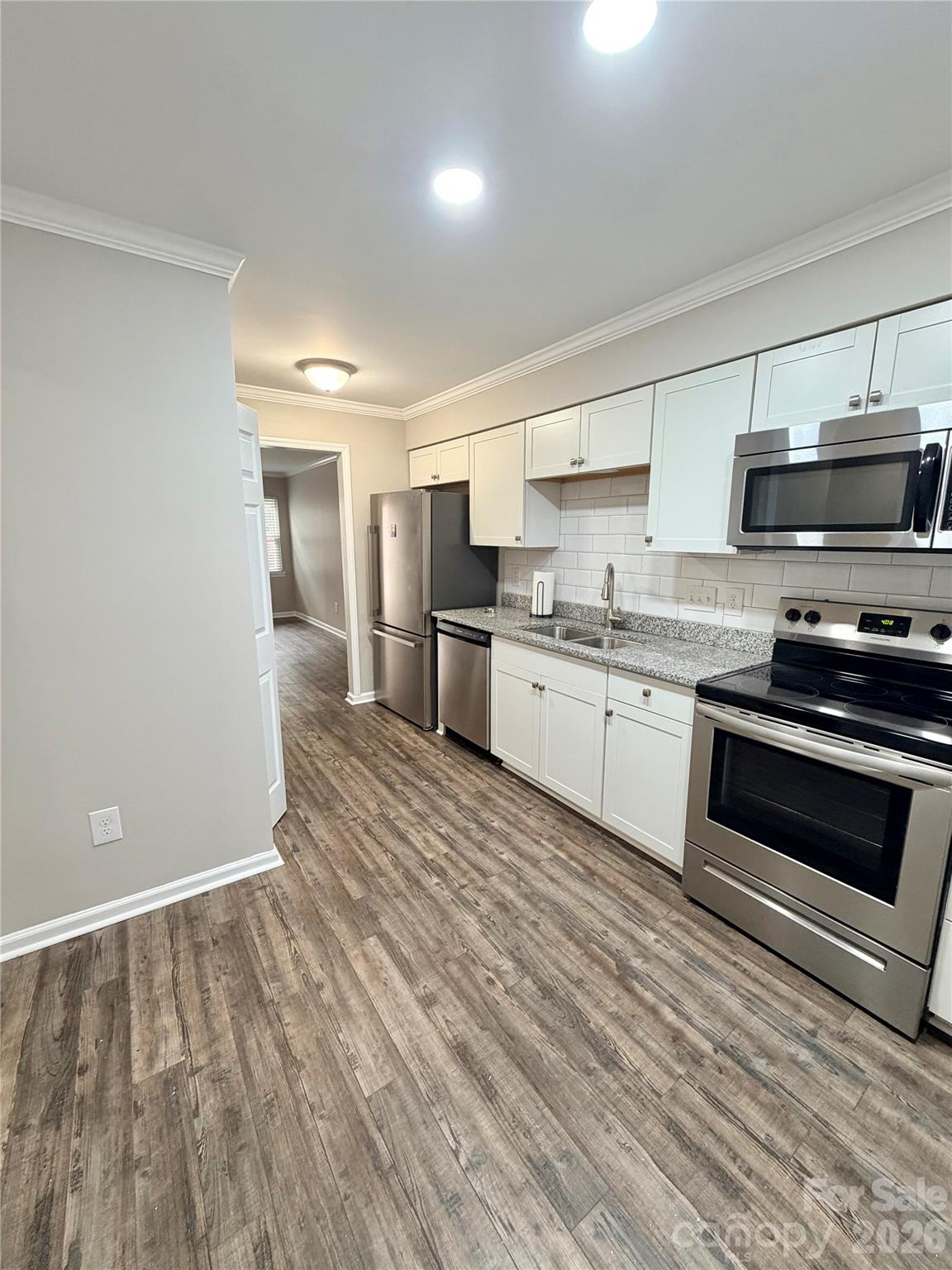 Condominium at 11011 Hunter Trail Lane, Charlotte, photo 9 of 23