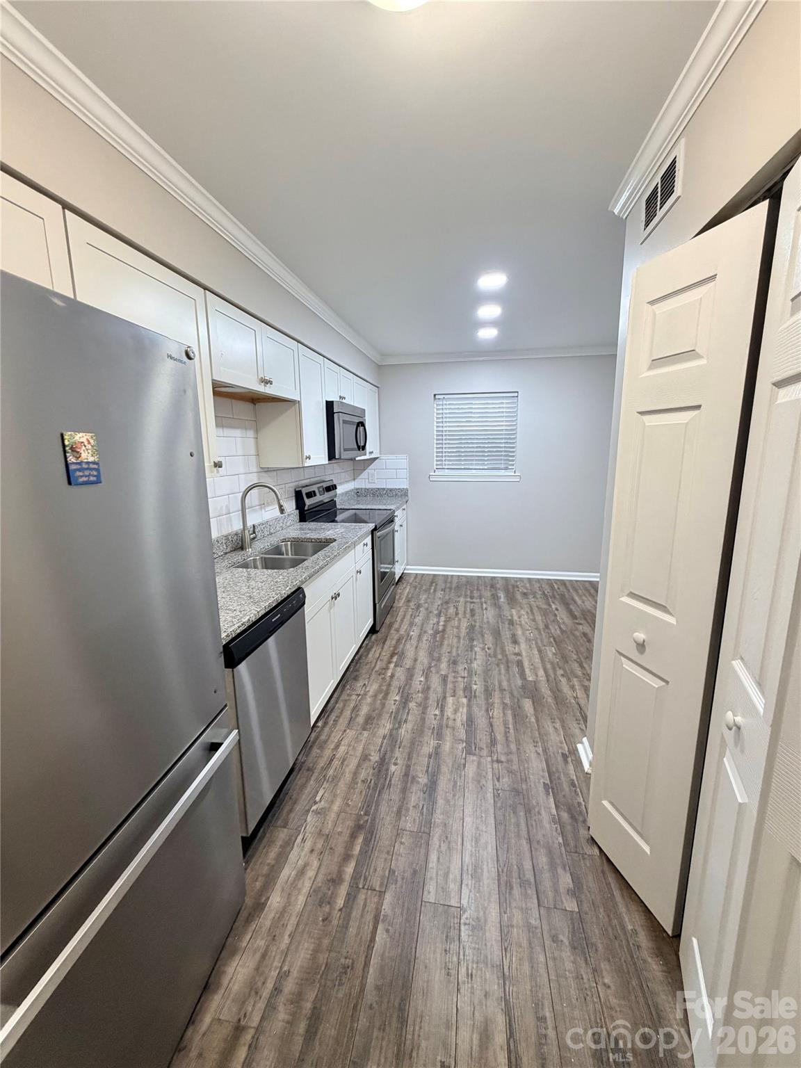 Condominium at 11011 Hunter Trail Lane, Charlotte, photo 10 of 23
