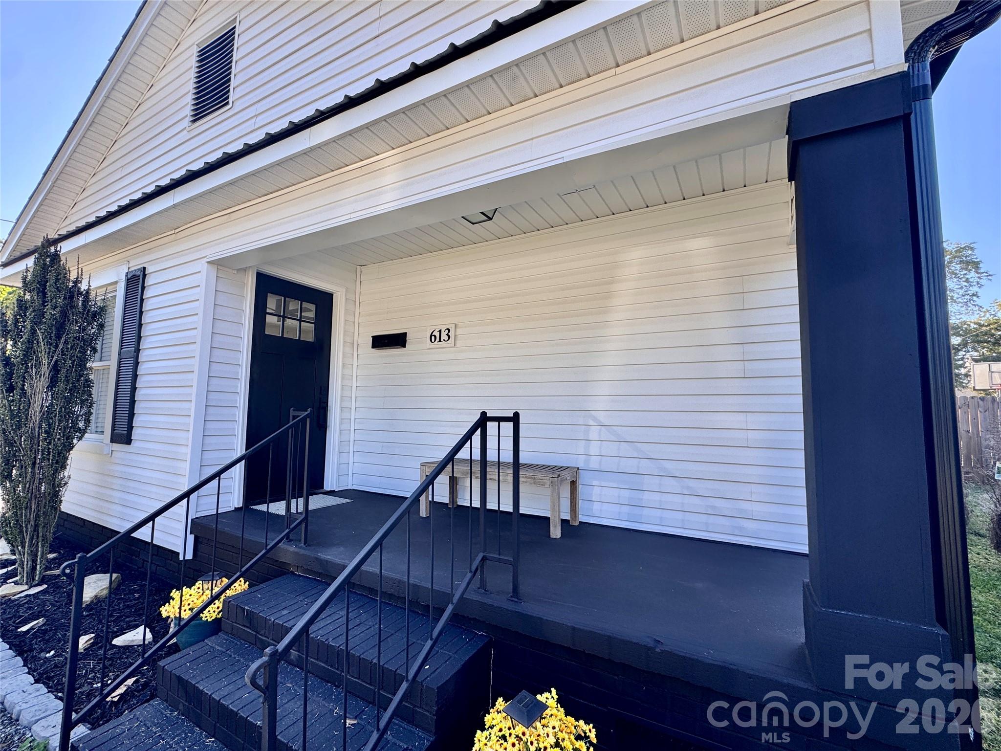 Single Family Residence at 613 Gum Street, Mooresville, photo 2 of 18