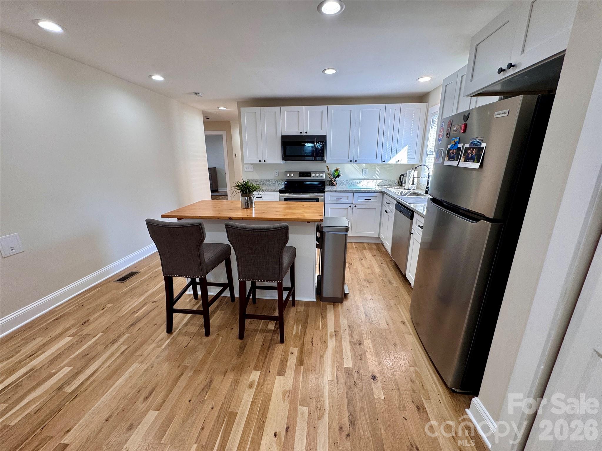 Single Family Residence at 613 Gum Street, Mooresville, photo 4 of 18