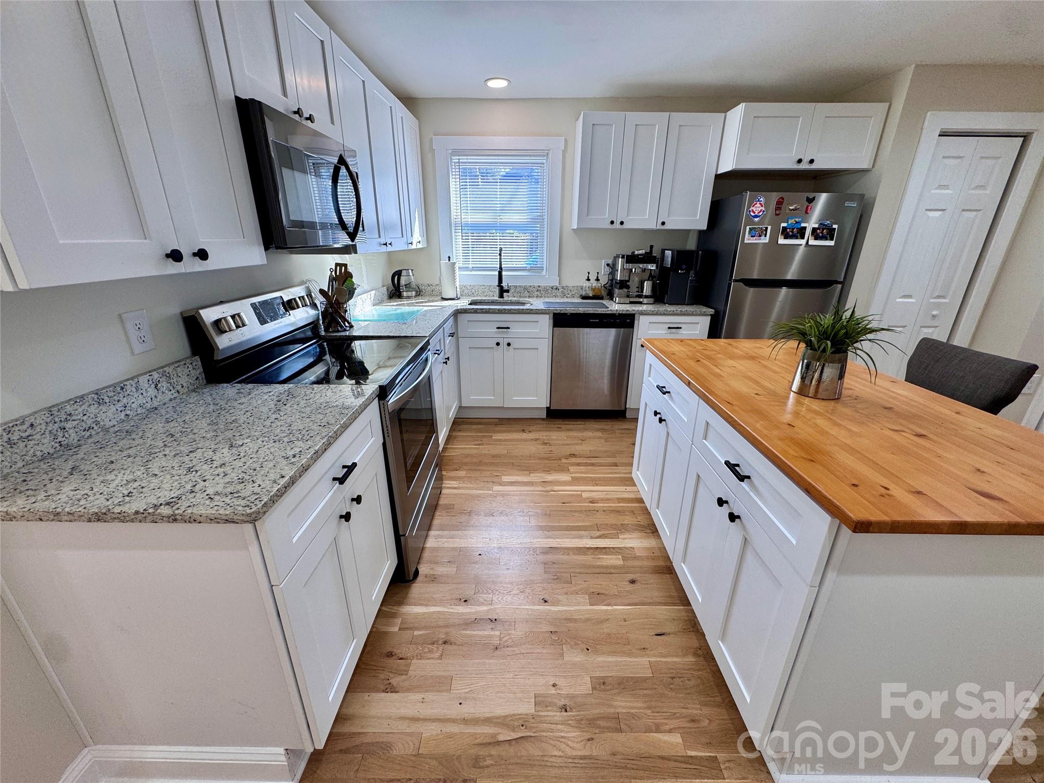 Single Family Residence at 613 Gum Street, Mooresville, photo 5 of 18