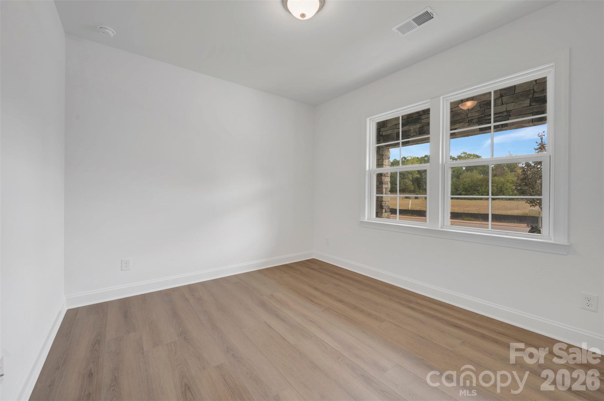 Secondary bedroom - 7120 Helmans Drive, Huntersville
