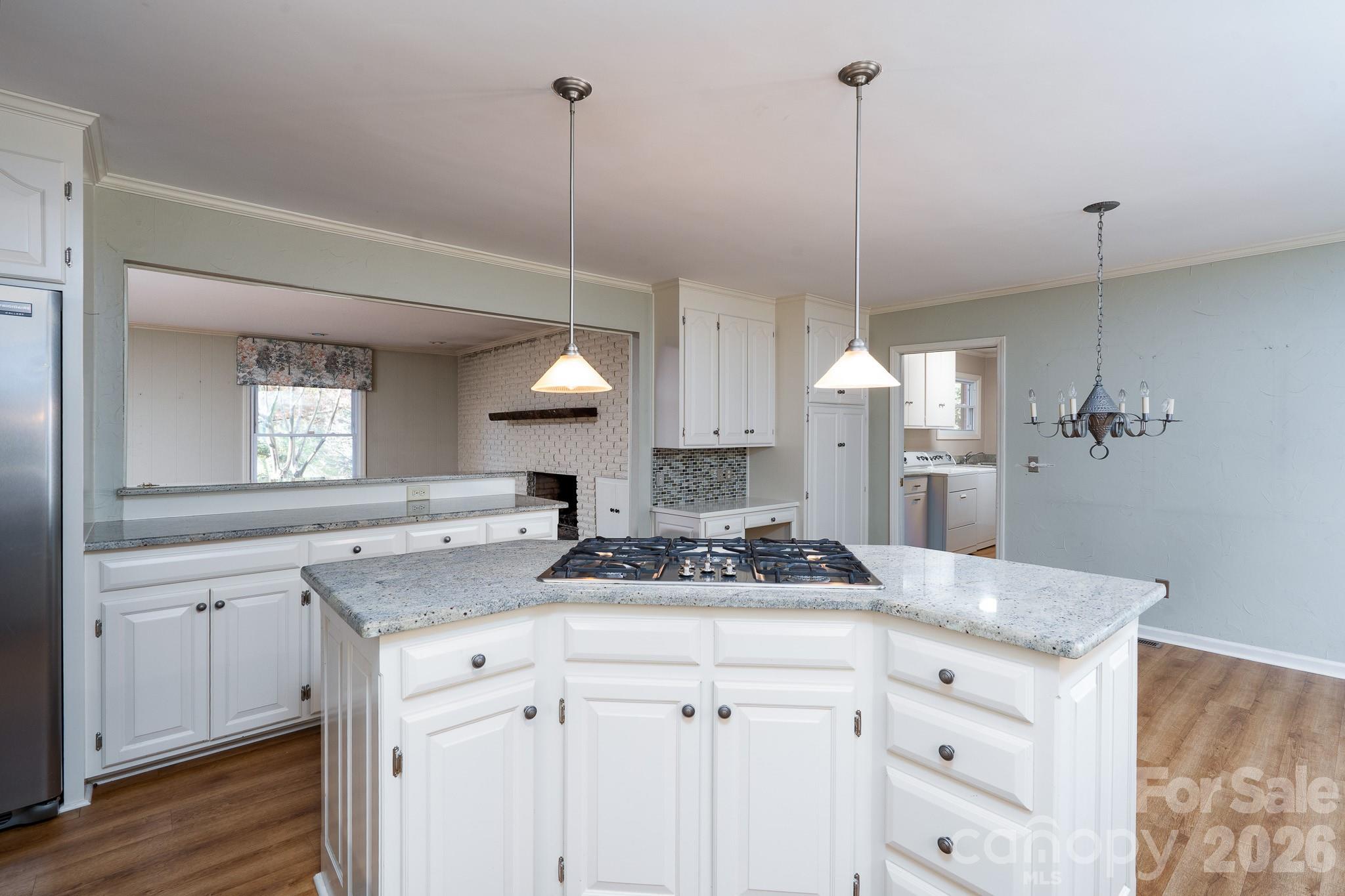 Single Family Residence at 758 Williamsburg Drive NE, Concord, photo 6 of 41