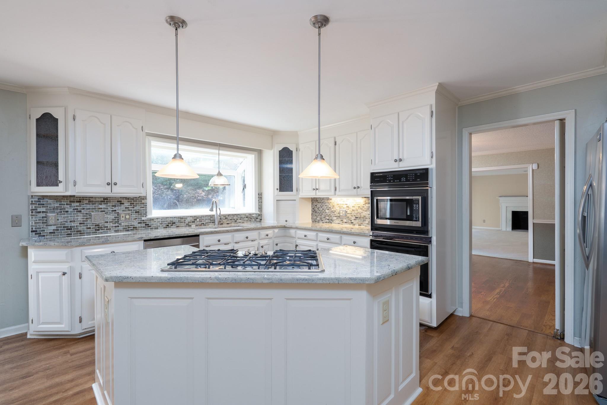 Single Family Residence at 758 Williamsburg Drive NE, Concord, photo 8 of 41