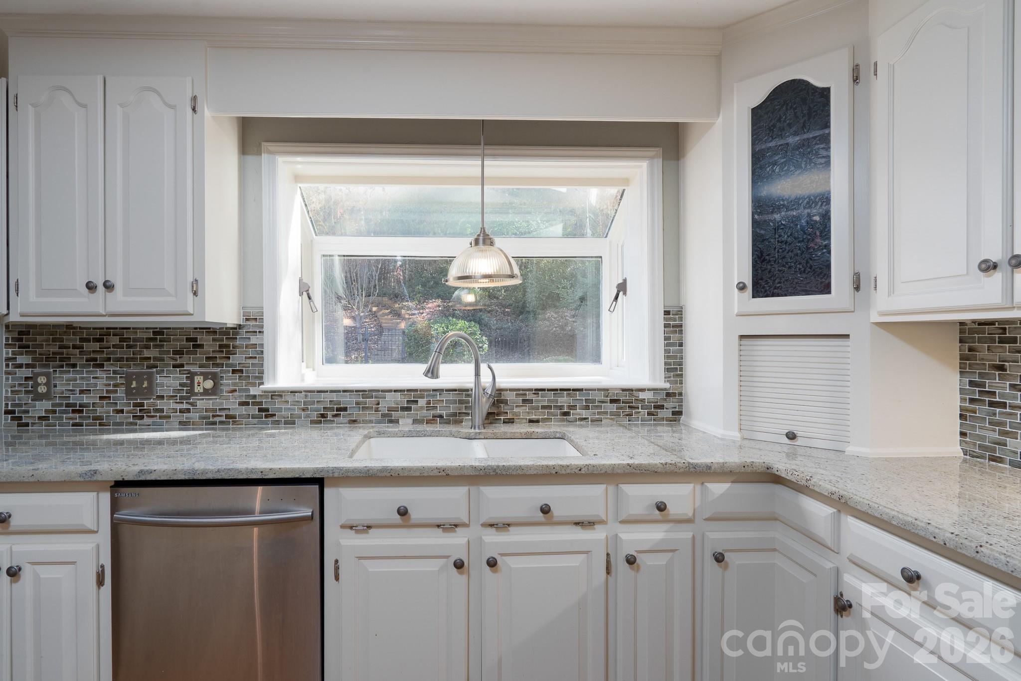 Single Family Residence at 758 Williamsburg Drive NE, Concord, photo 9 of 41