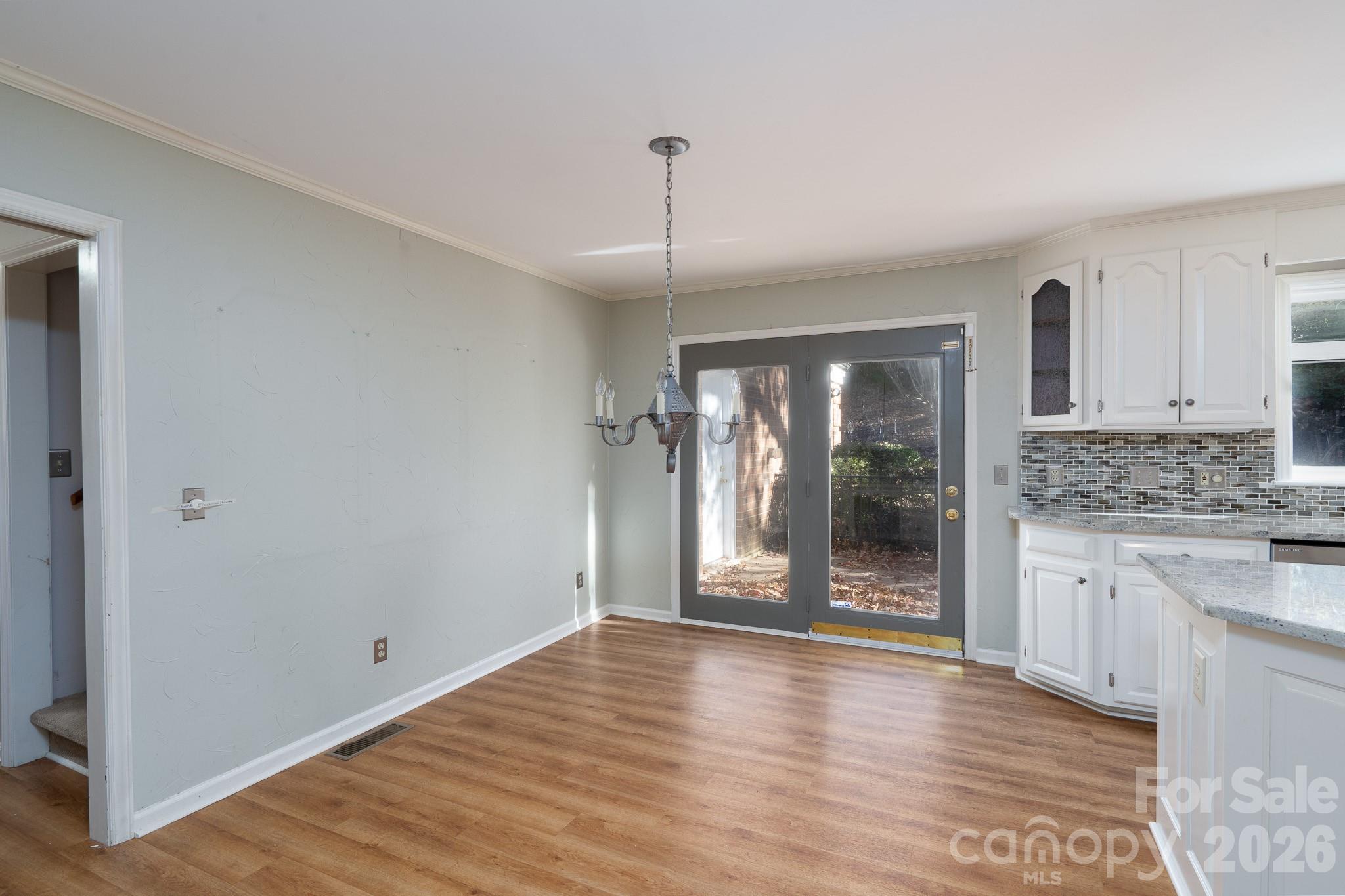 Single Family Residence at 758 Williamsburg Drive NE, Concord, photo 10 of 41