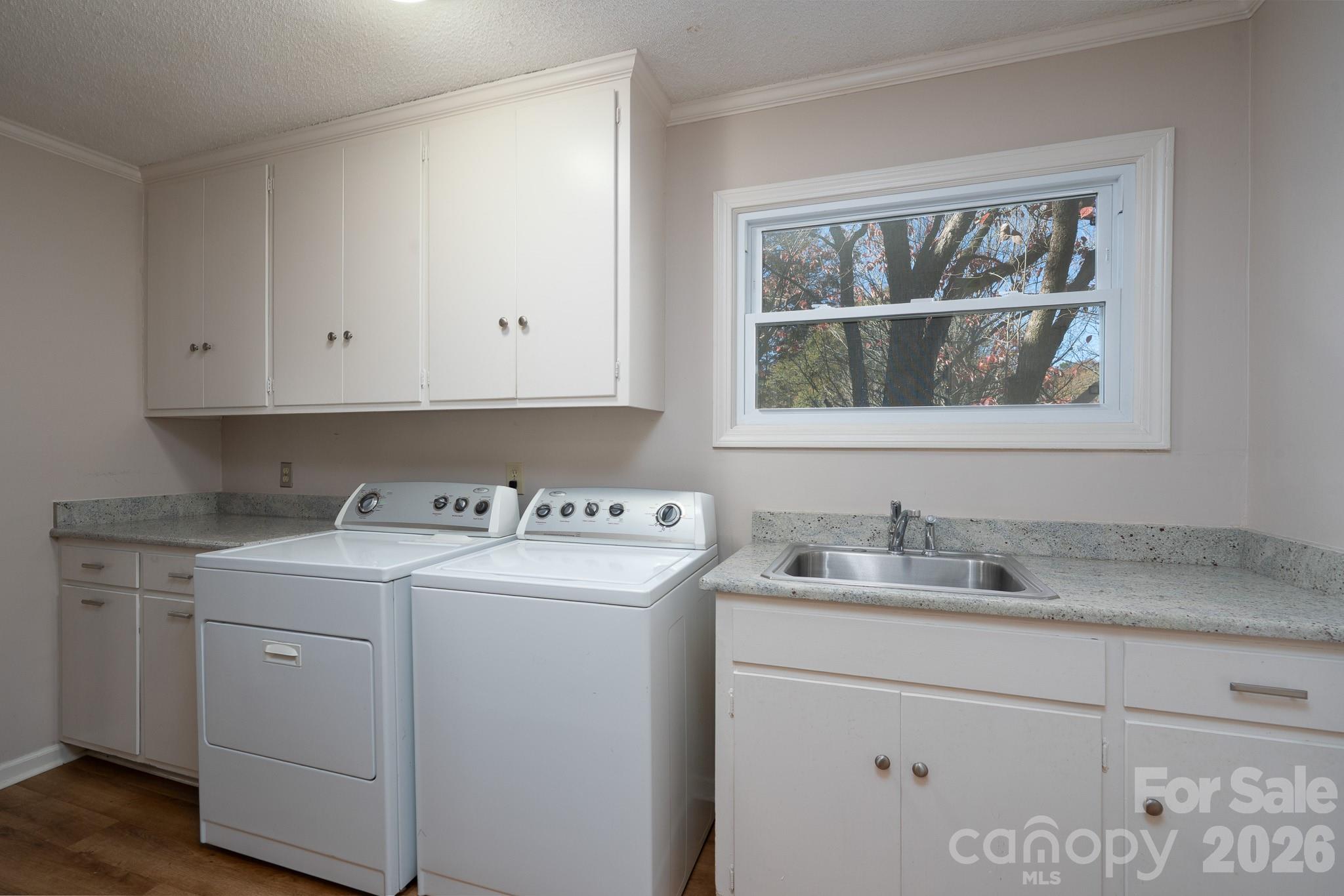 Single Family Residence at 758 Williamsburg Drive NE, Concord, photo 13 of 41