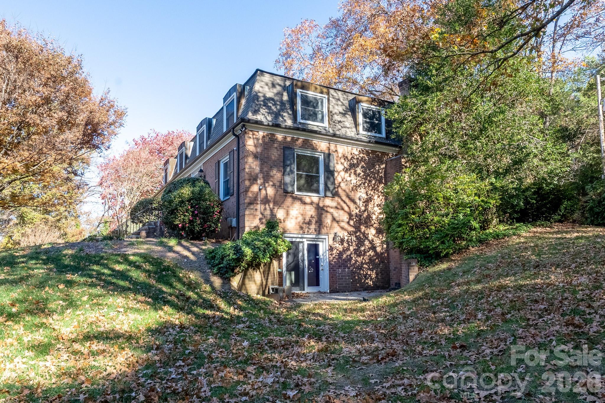 Single Family Residence at 758 Williamsburg Drive NE, Concord, photo 40 of 41