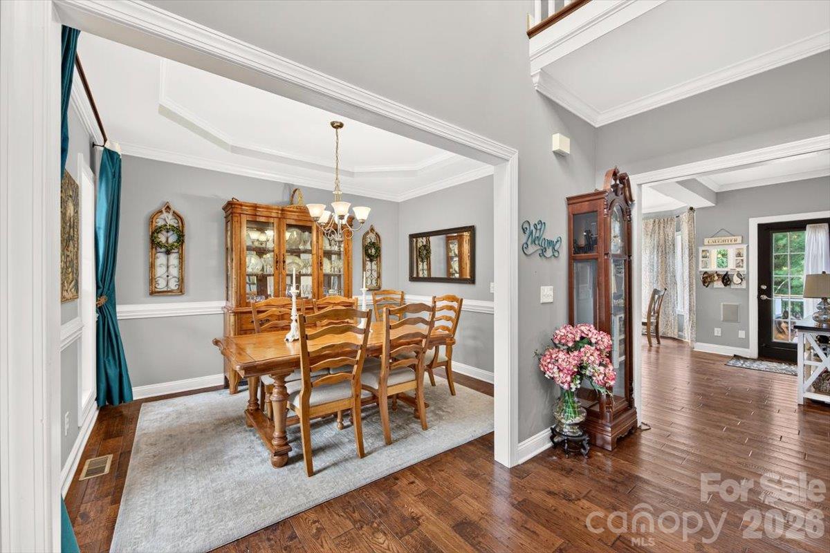 Single Family Residence at 8705 Dartmoor Place, Charlotte, photo 10 of 44