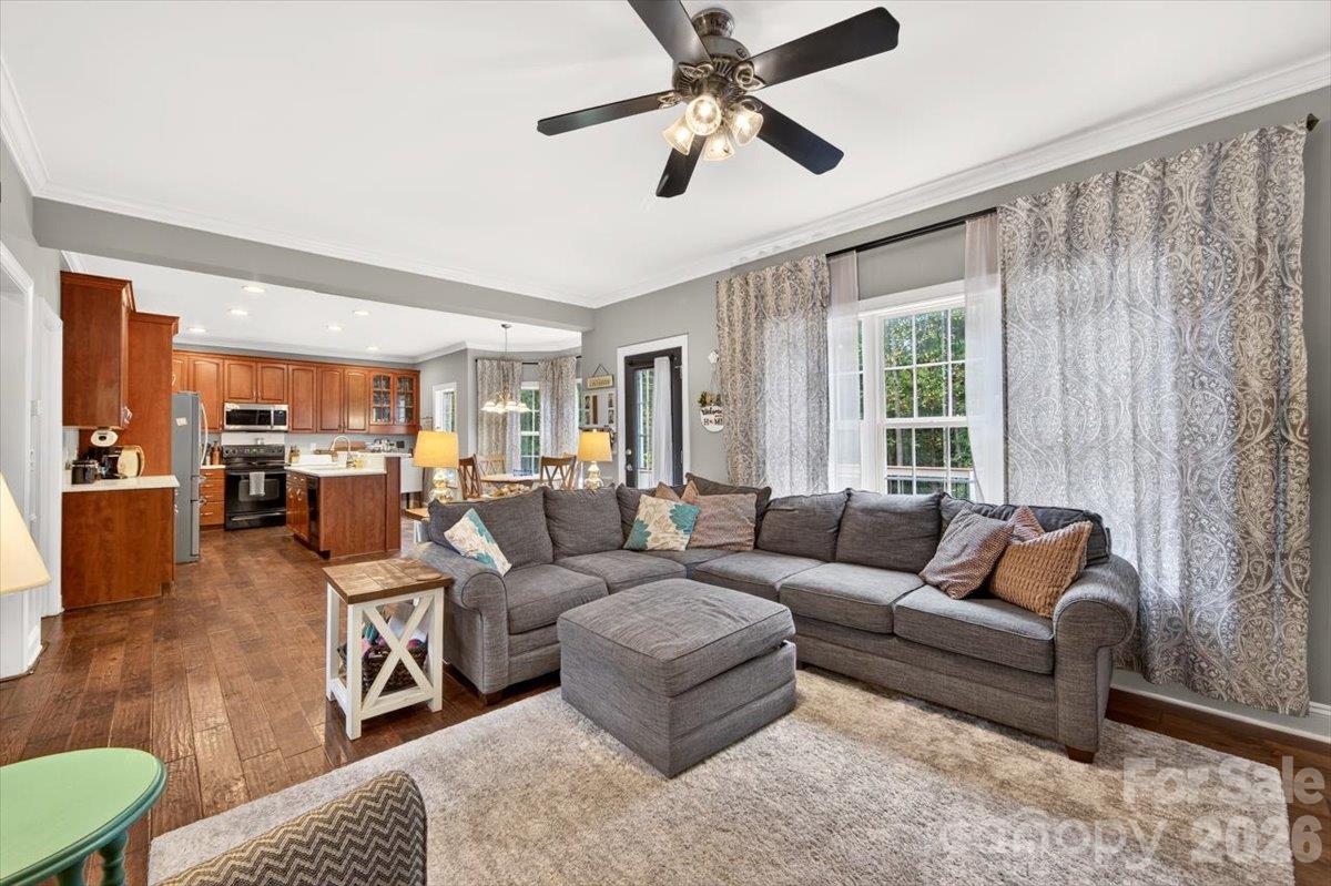 Single Family Residence at 8705 Dartmoor Place, Charlotte, photo 15 of 44