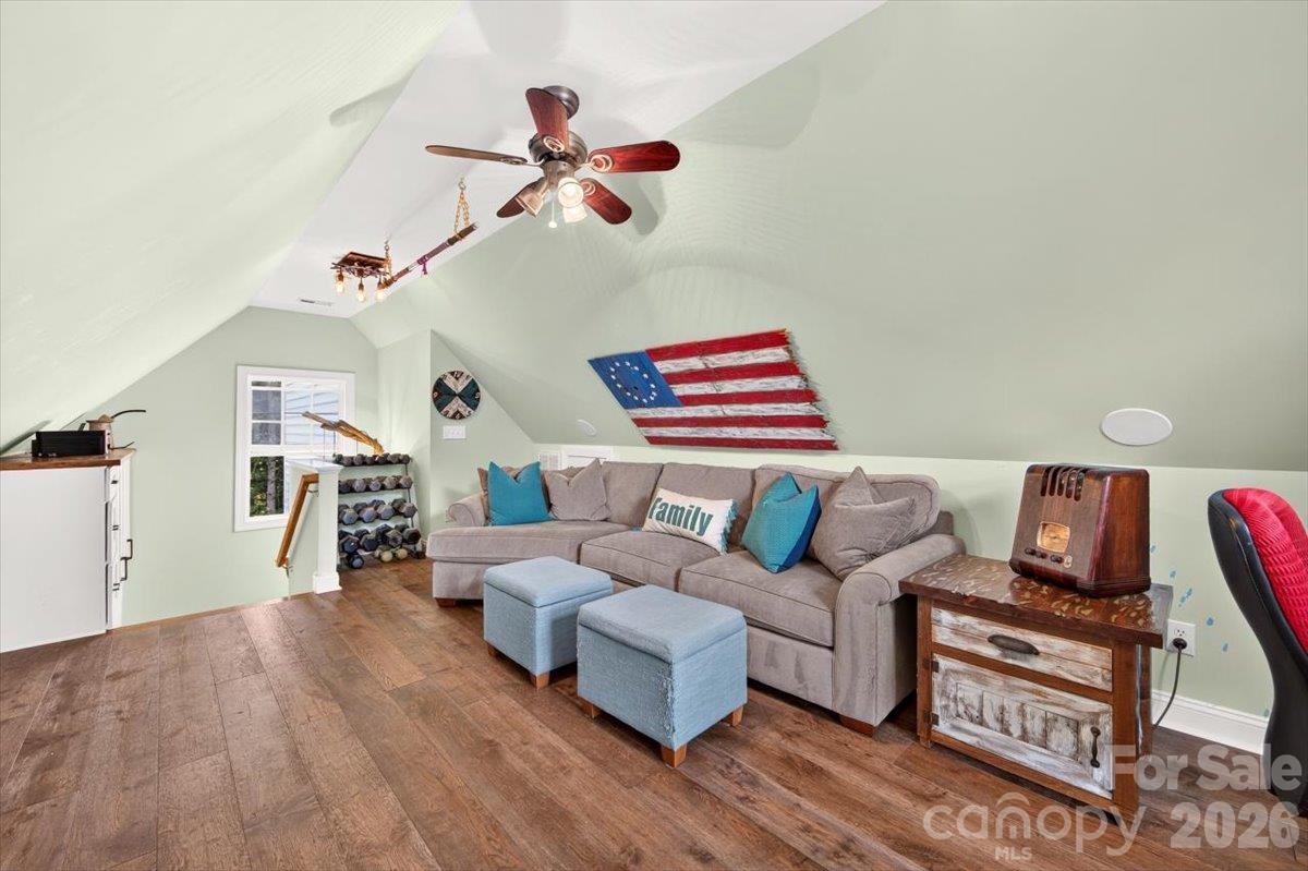 Single Family Residence at 8705 Dartmoor Place, Charlotte, photo 24 of 44