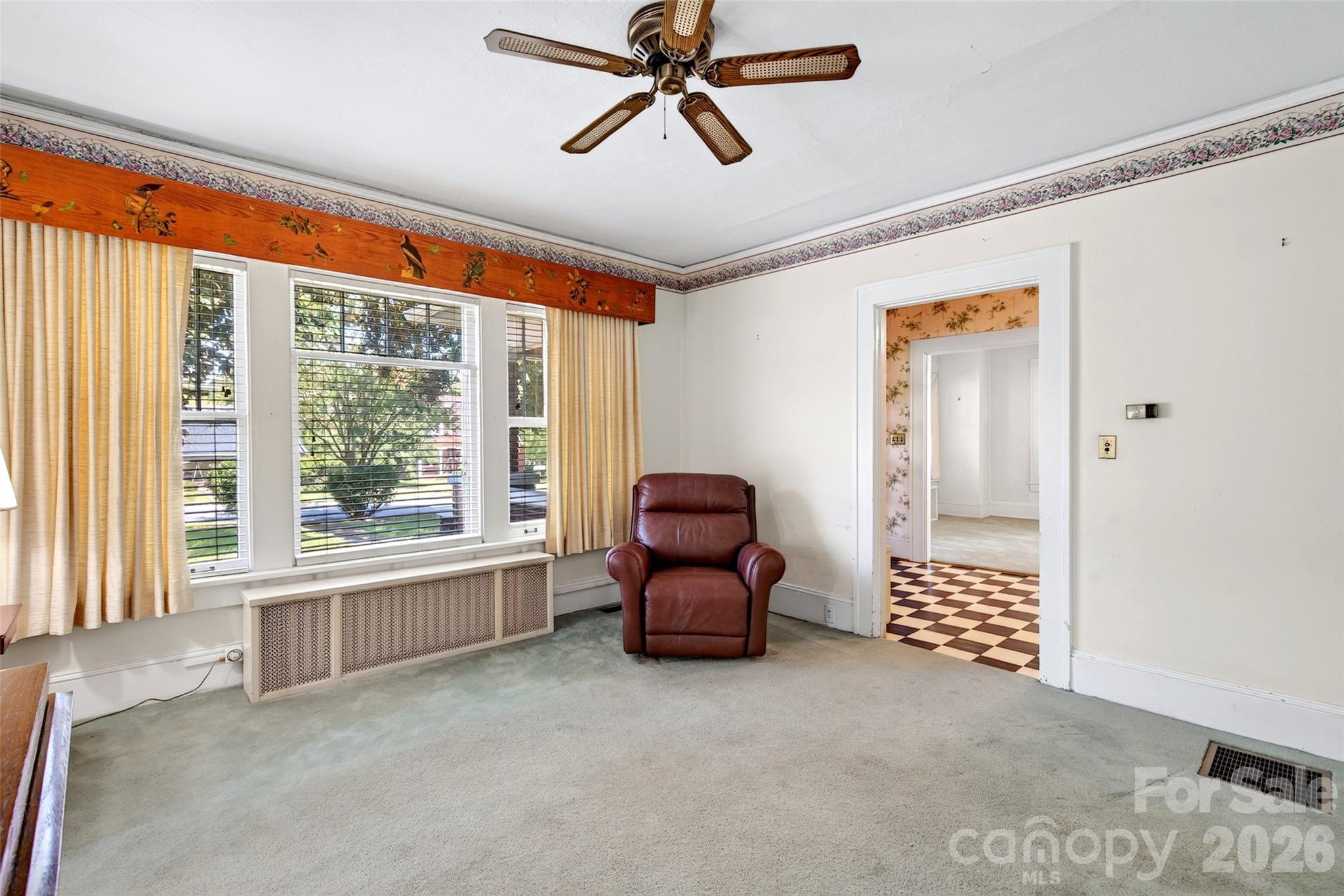 Front Center Living Room - 606 A Rutherford Road, Marion