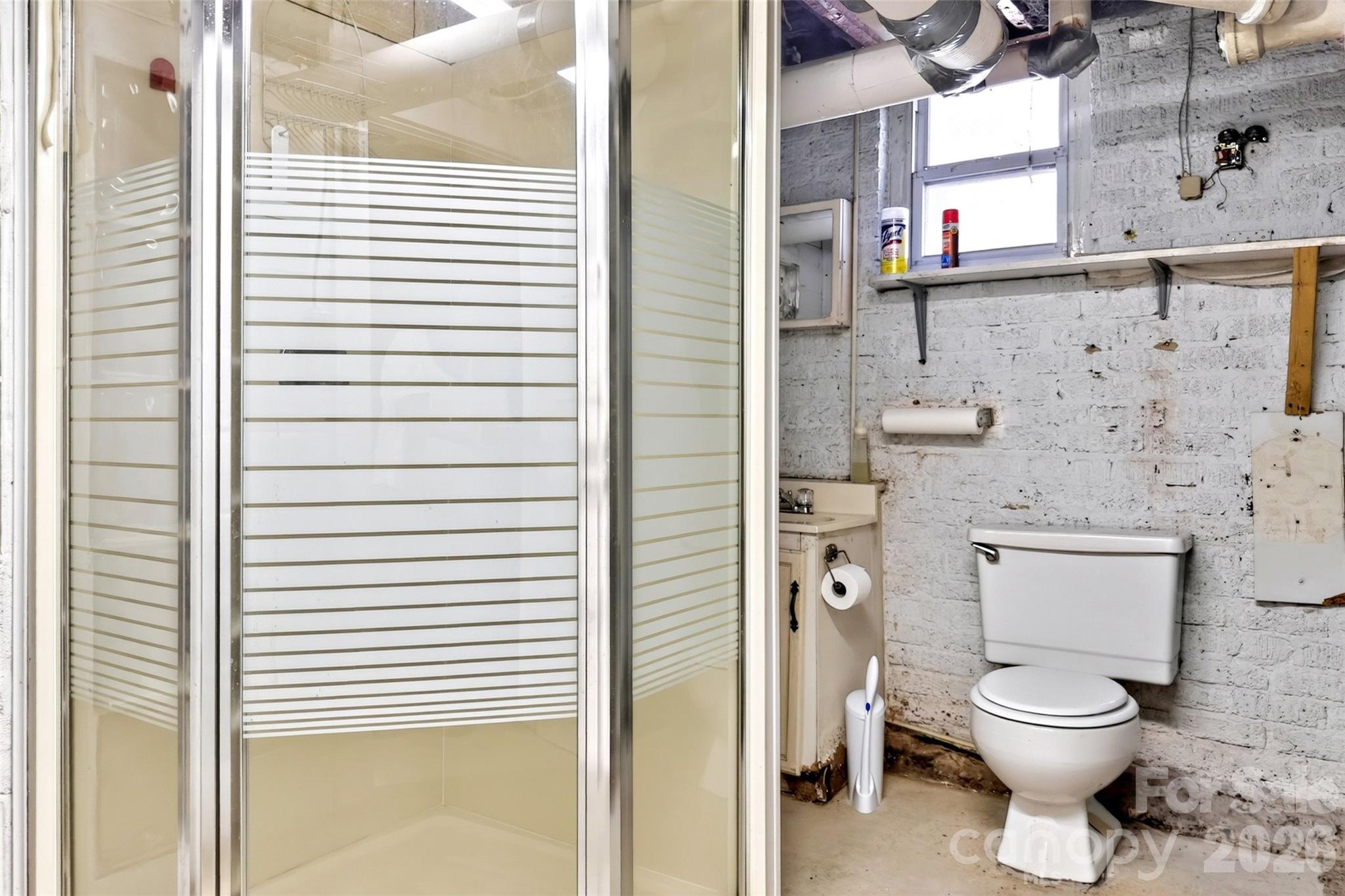 Basement Bathroom - 606 A Rutherford Road, Marion