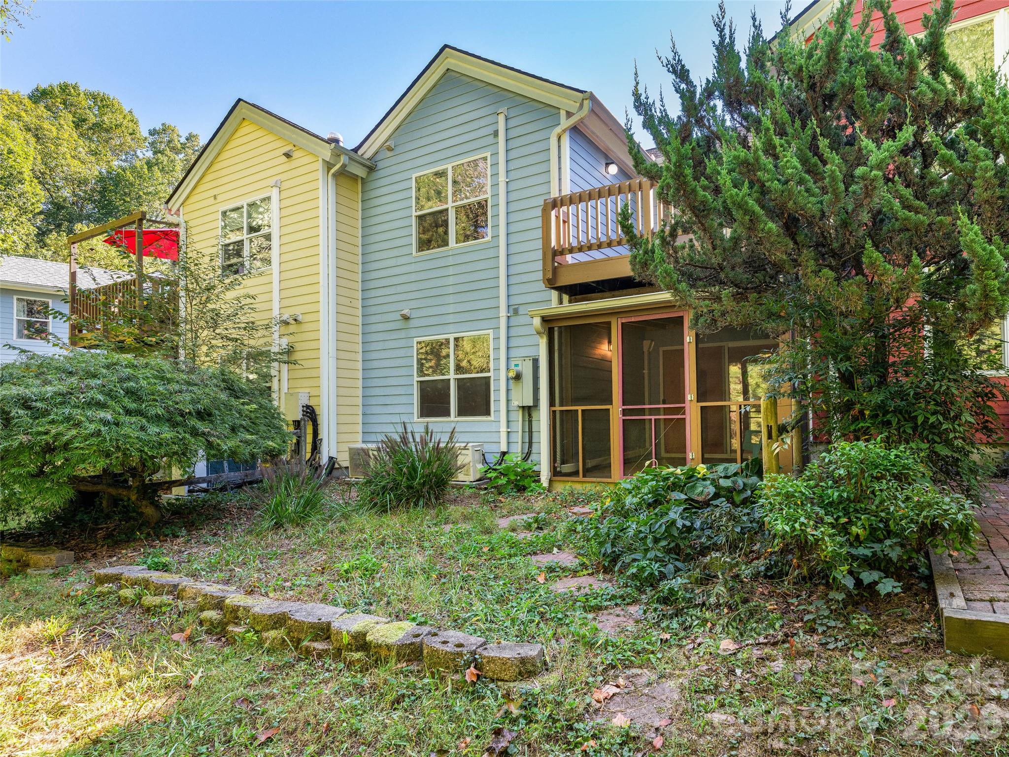 Townhouse at 43 Vermont Court, Asheville, photo 34 of 42