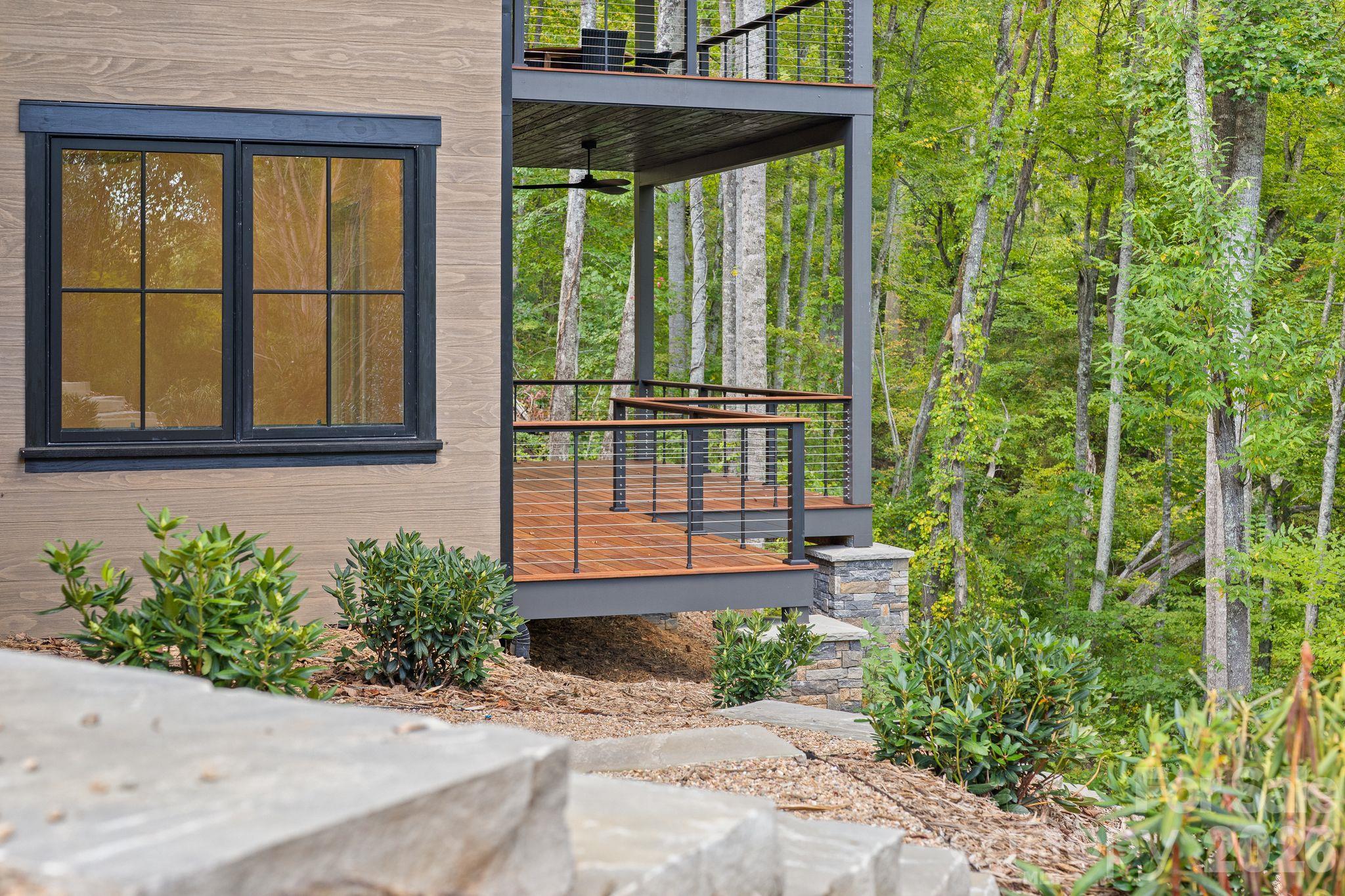 Side elevation - 505 Barrington Drive, Asheville