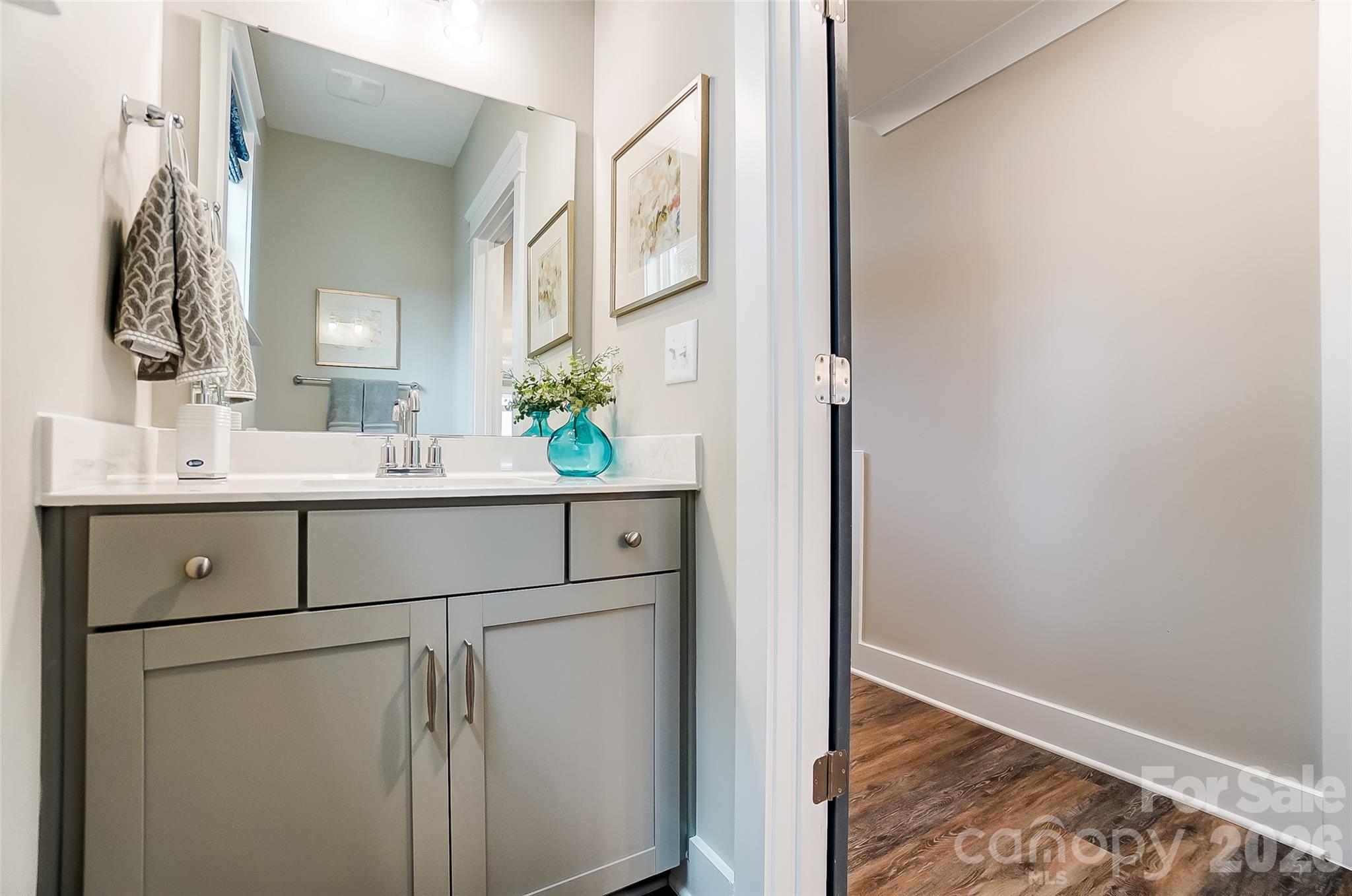 Powder Bath - 4095 Rothwood Lane, Harrisburg