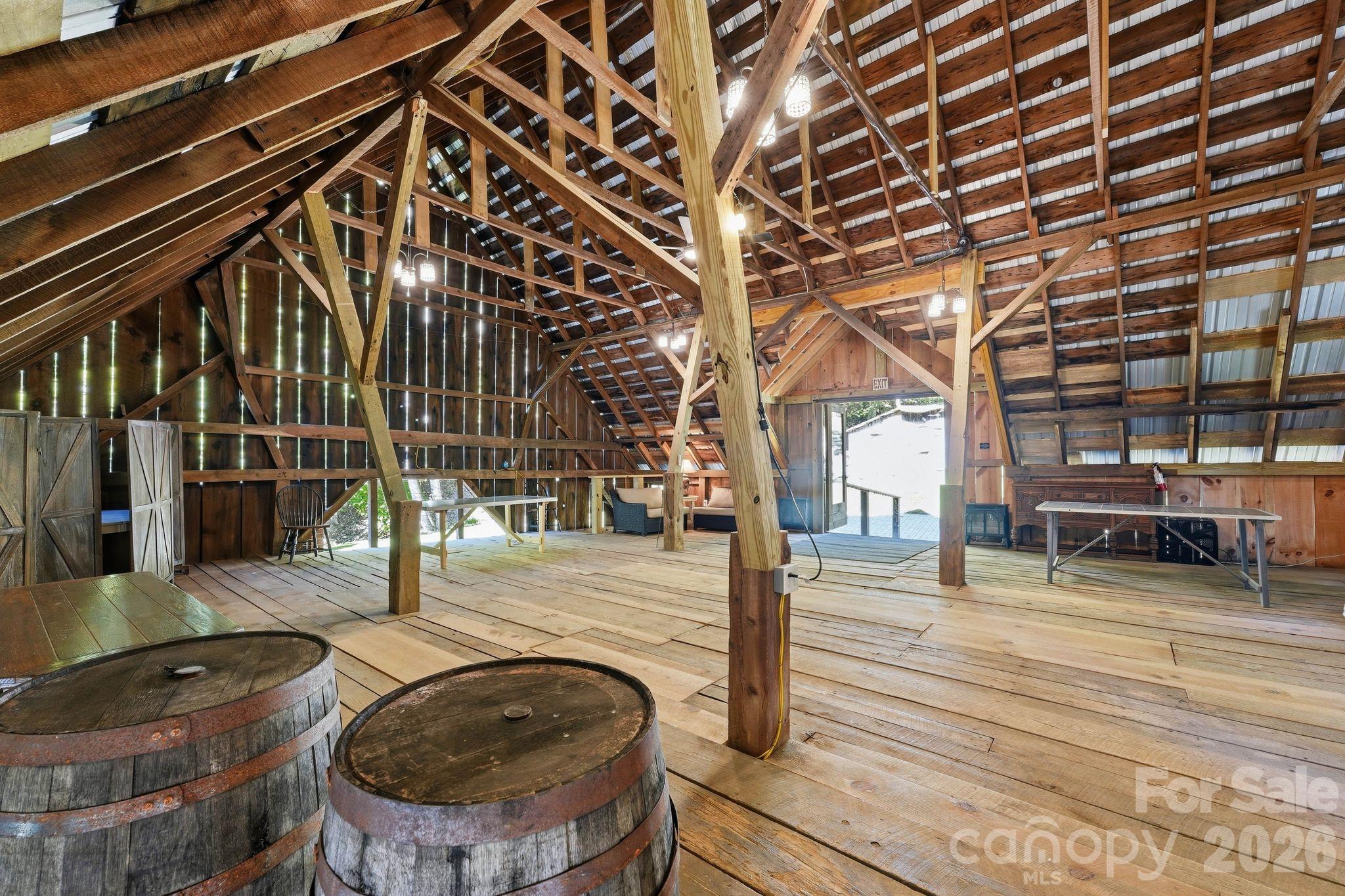 Event Barn - 404 Old Bristol Road, Boone