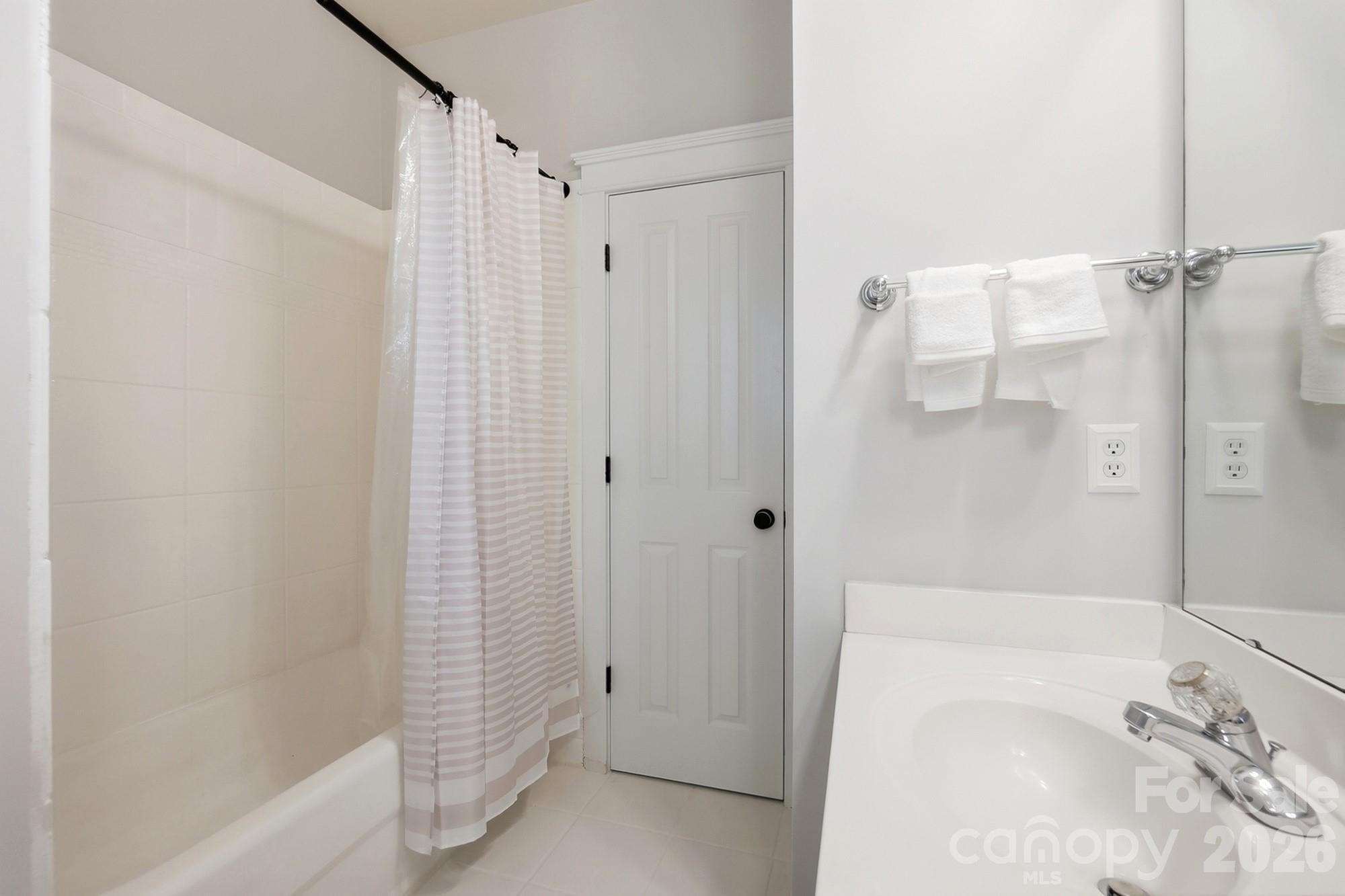 Single Family Residence at 7337 Cascading Pines Drive, Tega Cay, photo 35 of 47