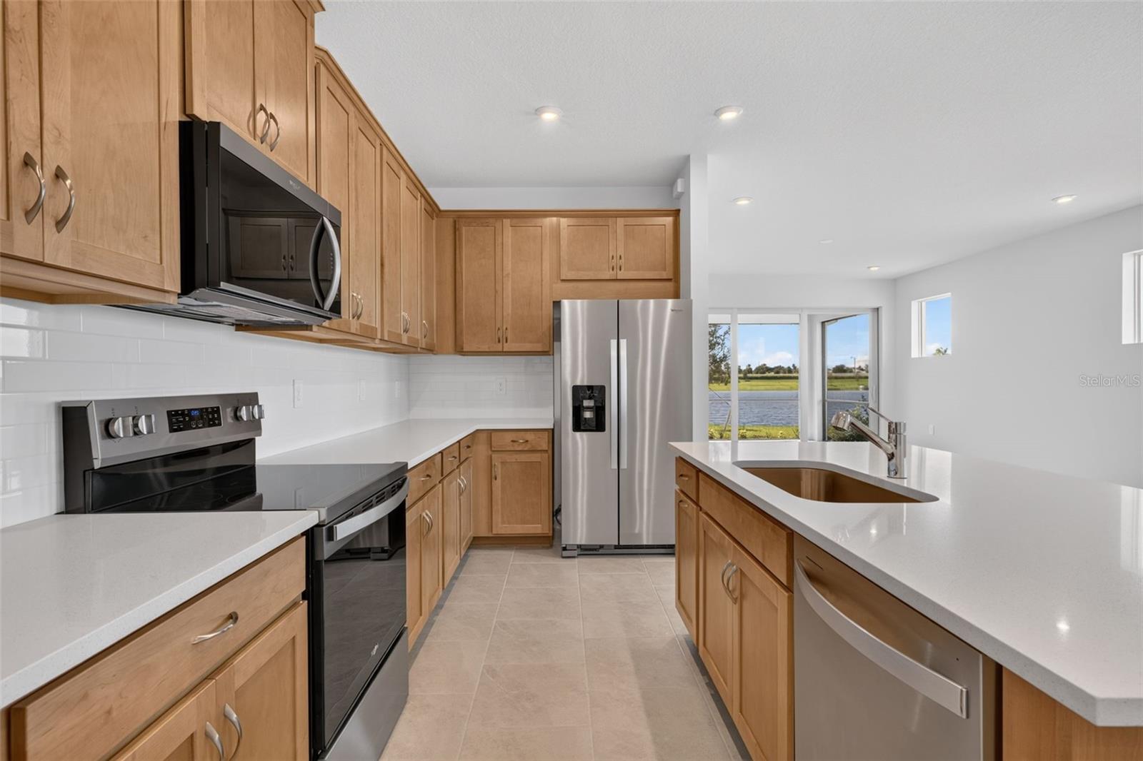 Villa at 11744 BOUNDLESS TER, VENICE, photo 13 of 58